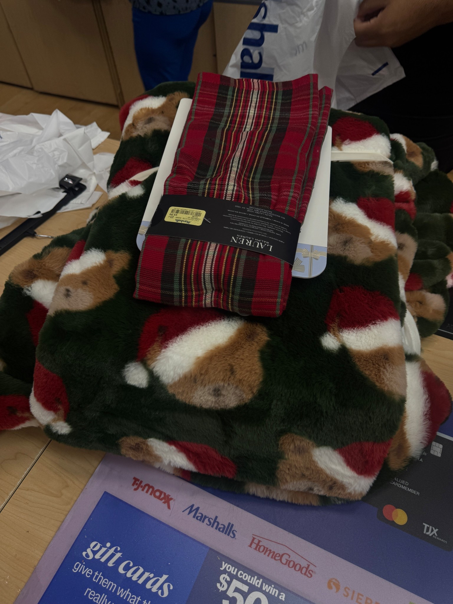 Festive blankets!!!

#LTKHome