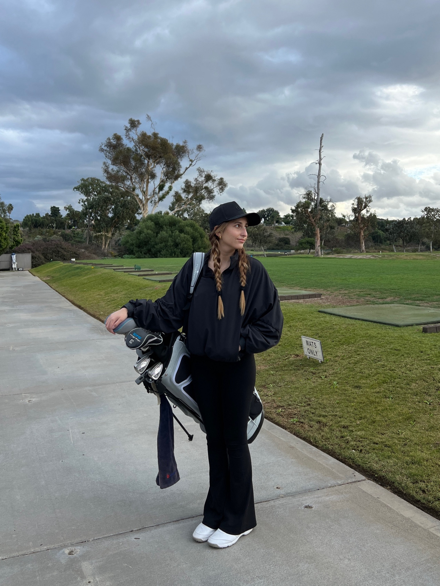 Driving range ootd 🏌🏽‍♀️

Hat: Alo Yoga
Jacket: Alo Yoga
Flare Leggings: Aerie 
Golf Shoes: Adidas

Ig: @jillianybarra & @jkyinthesky 

#golfgirl #golfstyle #womensgolf #ladiesgolf #golfgirls #golfootd #golfoutfit #cutegolfclothes 

#LTKstyletip #LTKworkwear #LTKfitness
