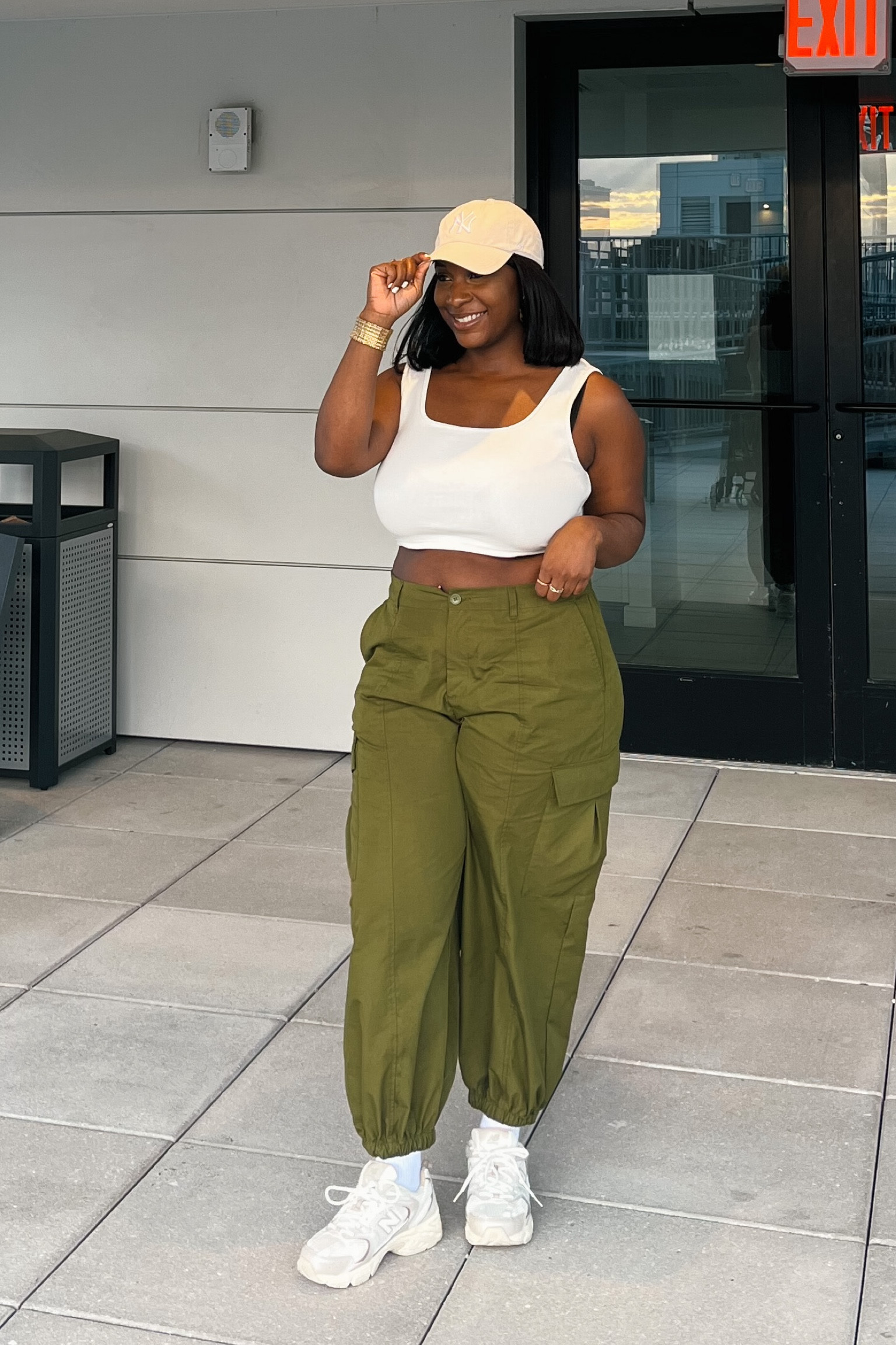 Spring is officially here! Something about earth
tones and minimalism just feels right in spring.
Outfit details : 
Hat: @urbanoutfitters
Top: @hm
Pants: @target (Future
Collective w/ @gabriellak_j
Shoes: @newbalance (purchased at
@urban outfitters)

#LTKshoecrush #LTKstyletip #LTKFind