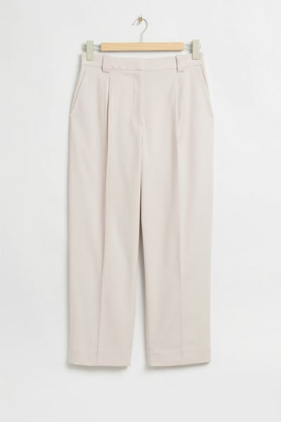Faltenhose mit geradem Bein | H&M (DE, AT, CH, NL, FI)