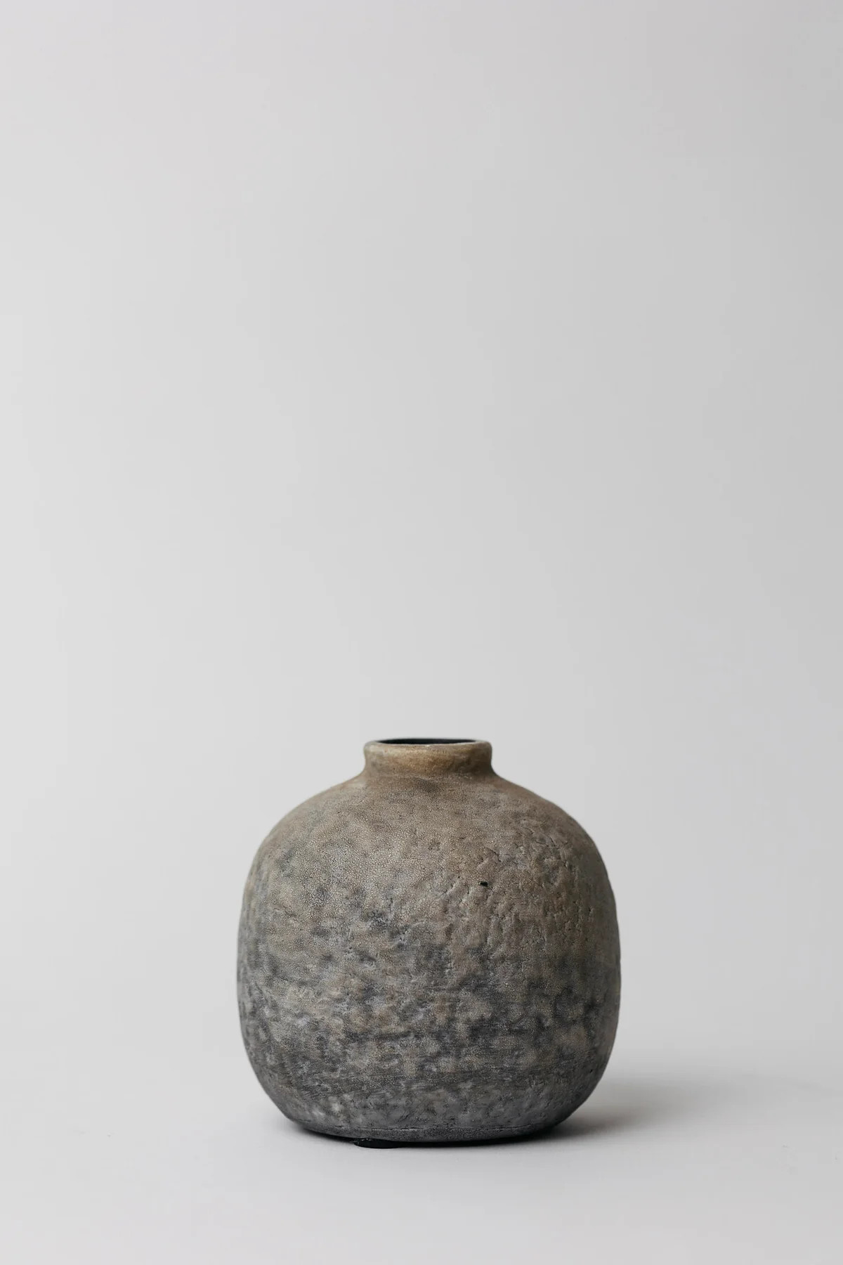 Rocky Textured Bud Vase | THELIFESTYLEDCO