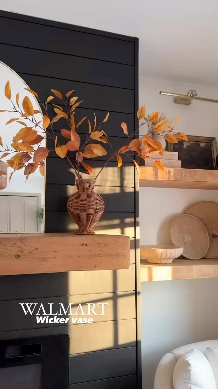 Better Homes & Gardens 10” brown woven faux indoor rattan vase from Walmart home - adorable!

#Walmarthome


#LTKHome #LTKStyleTip