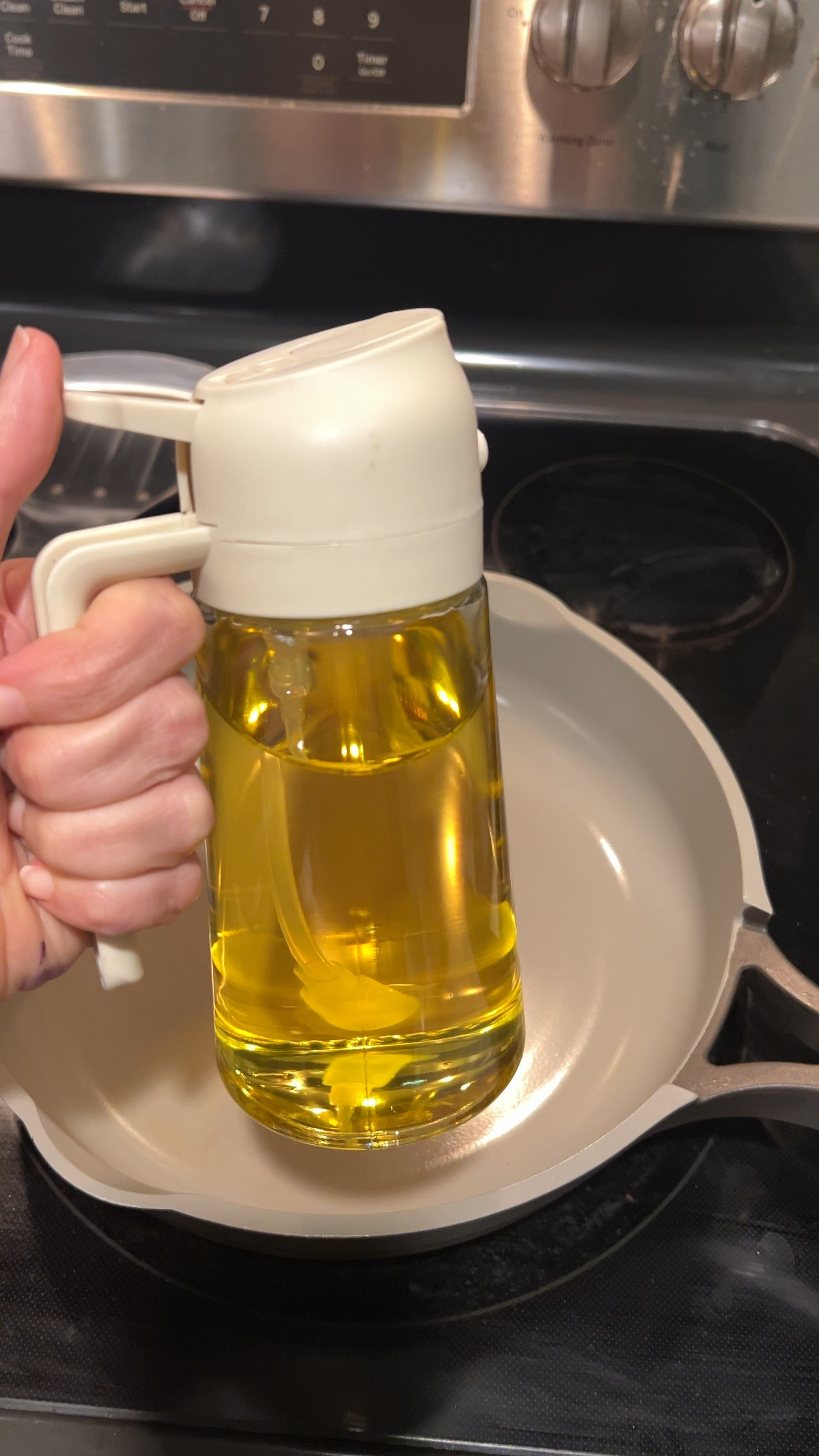 Refillable kitchen oil sprayer! Never have to buy the canned oil spray again! Under $10 

#LTKHome #LTKVideo #LTKFamily