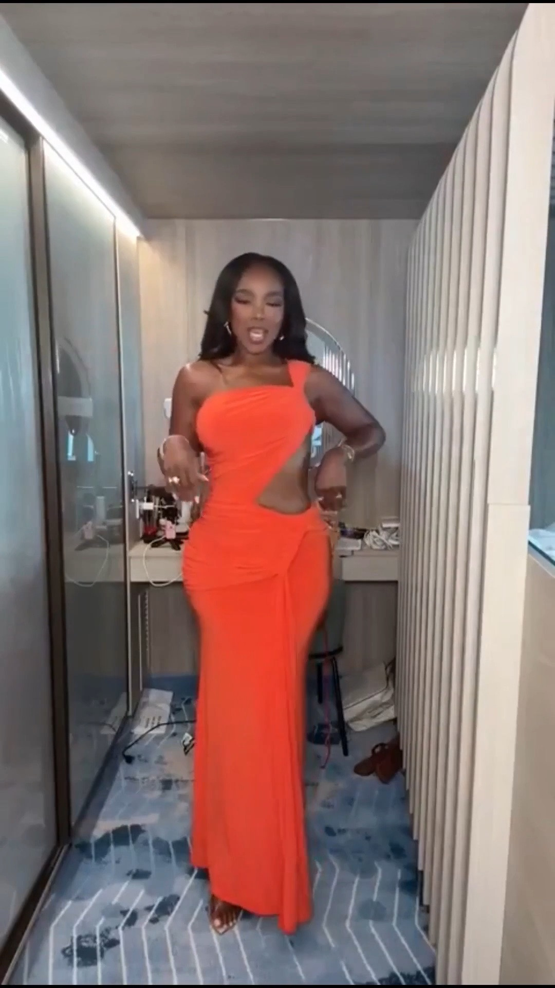 Scroll to shop! ✨ Everything from this look is linked below. 👇🏽    

Wearing: Size Small | 5’4” | 140 lbs  

📲   Download the FREE LTK app & follow me (@kirasfashionfinds) to shop all my daily finds.  #LTKootd #LTKPetite #LTKU