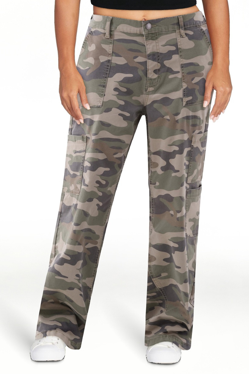 No Boundaries Wide Leg Cargo Pants, 29.5'' Inseam, Women's and Women's Plus XXS-4X | Walmart (US)