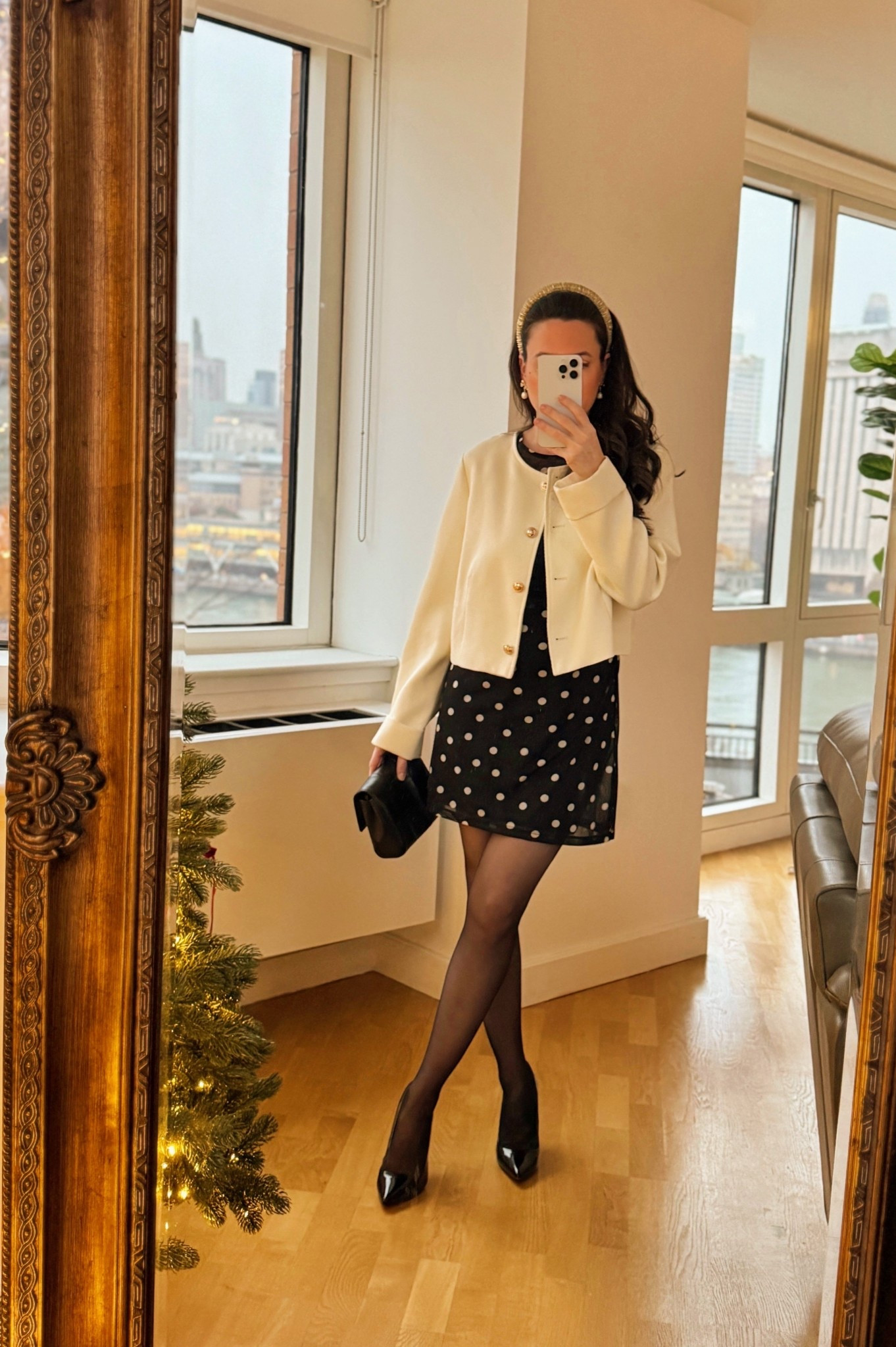 Polka dots dress from Gap, s petite
Demellier bag,
Loeffler Randall headband

#LTKHoliday #LTKCyberWeek