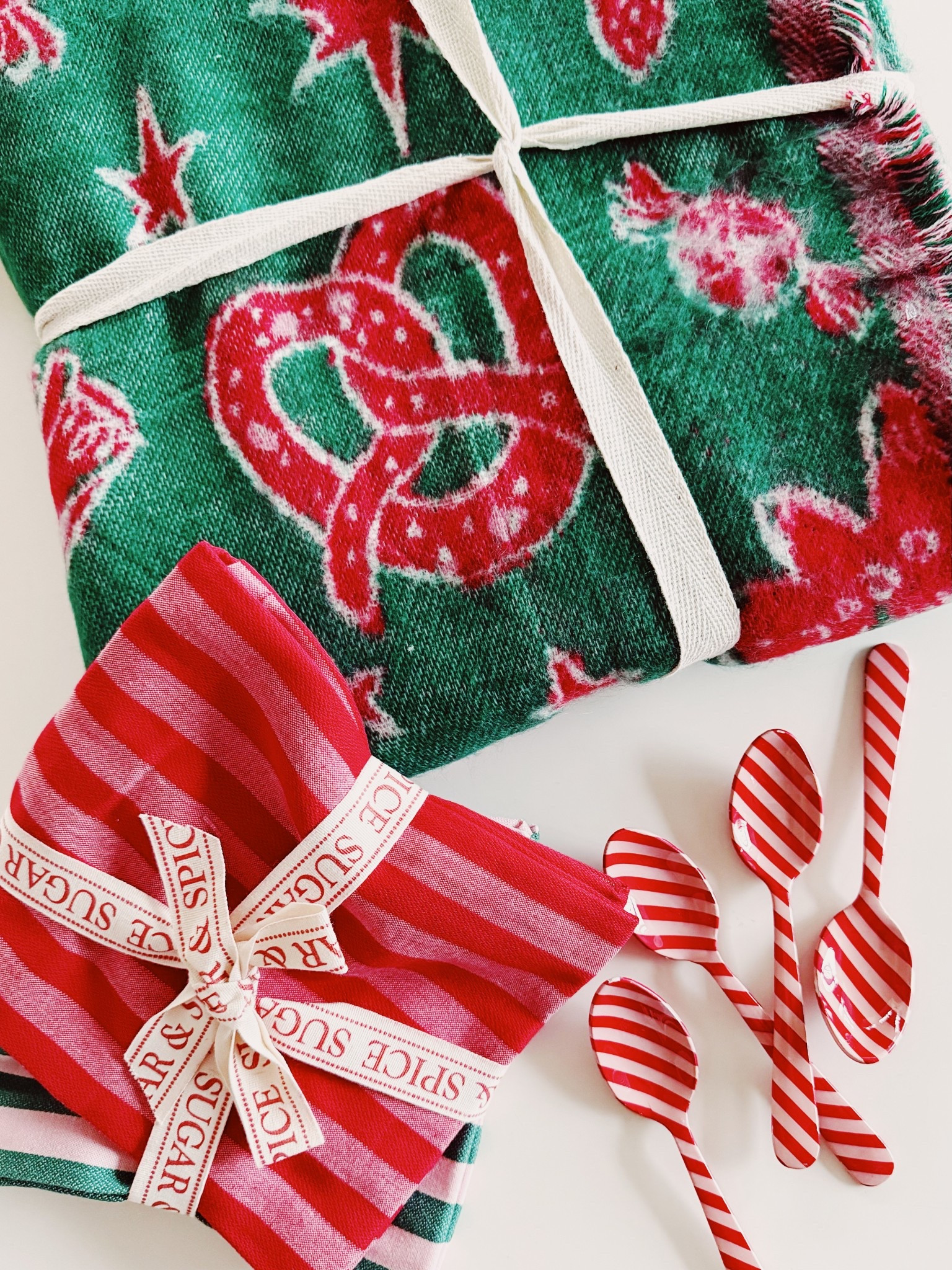 the most festive time of the year ✨

#LTKSeasonal #LTKHoliday #LTKHome