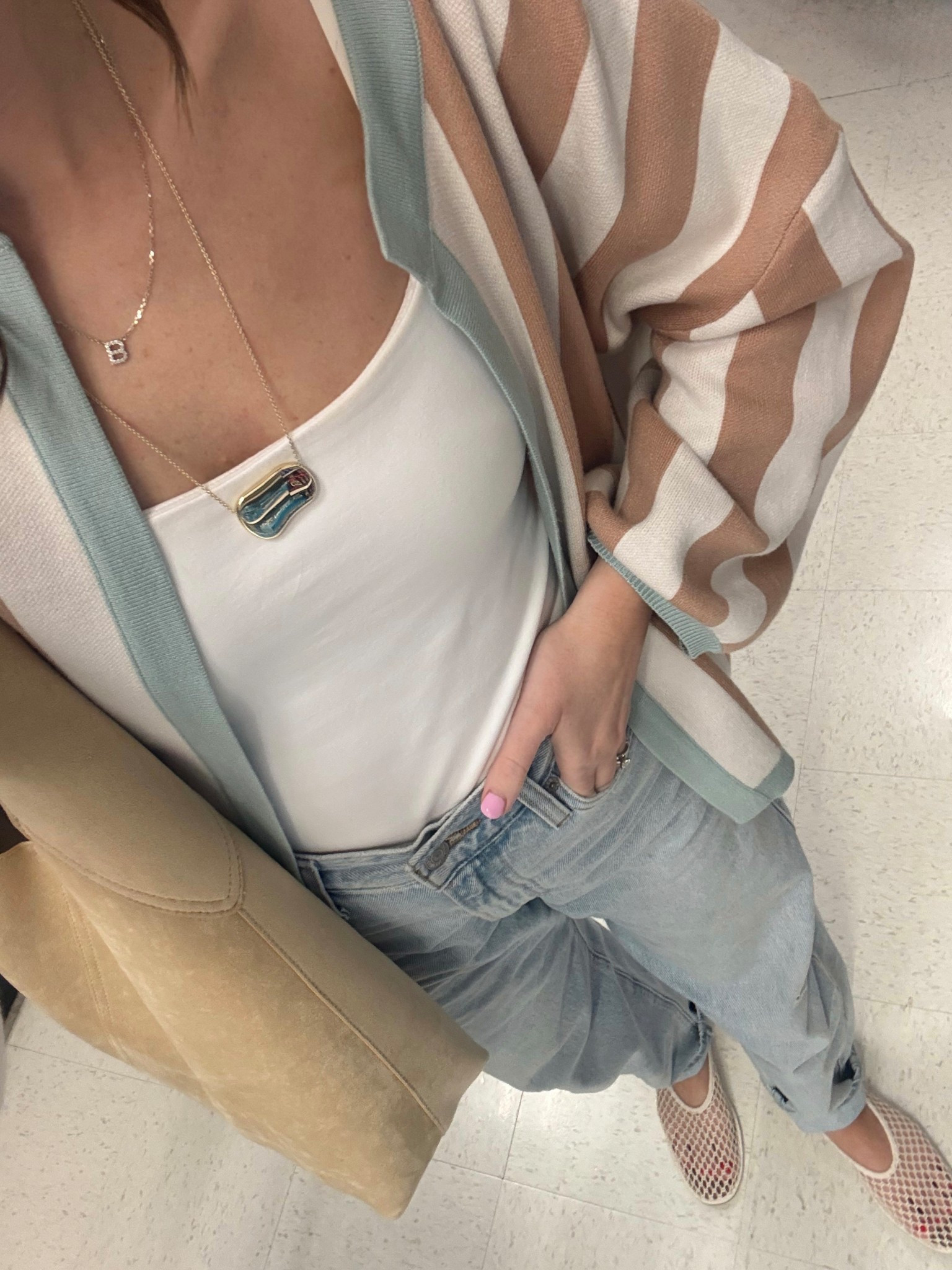 ootd in the cutest Amazon cardigan! Also wearing two of my closet staples - the bra free tank and cinch barrel jeans, wearing a small cardigan, xs tank and size 25 denim

ootd, Amazon find, Levi’s cinch waist, spring outfit, mesh flats, spring outfit idea, barrel jeans 

#LTKootd