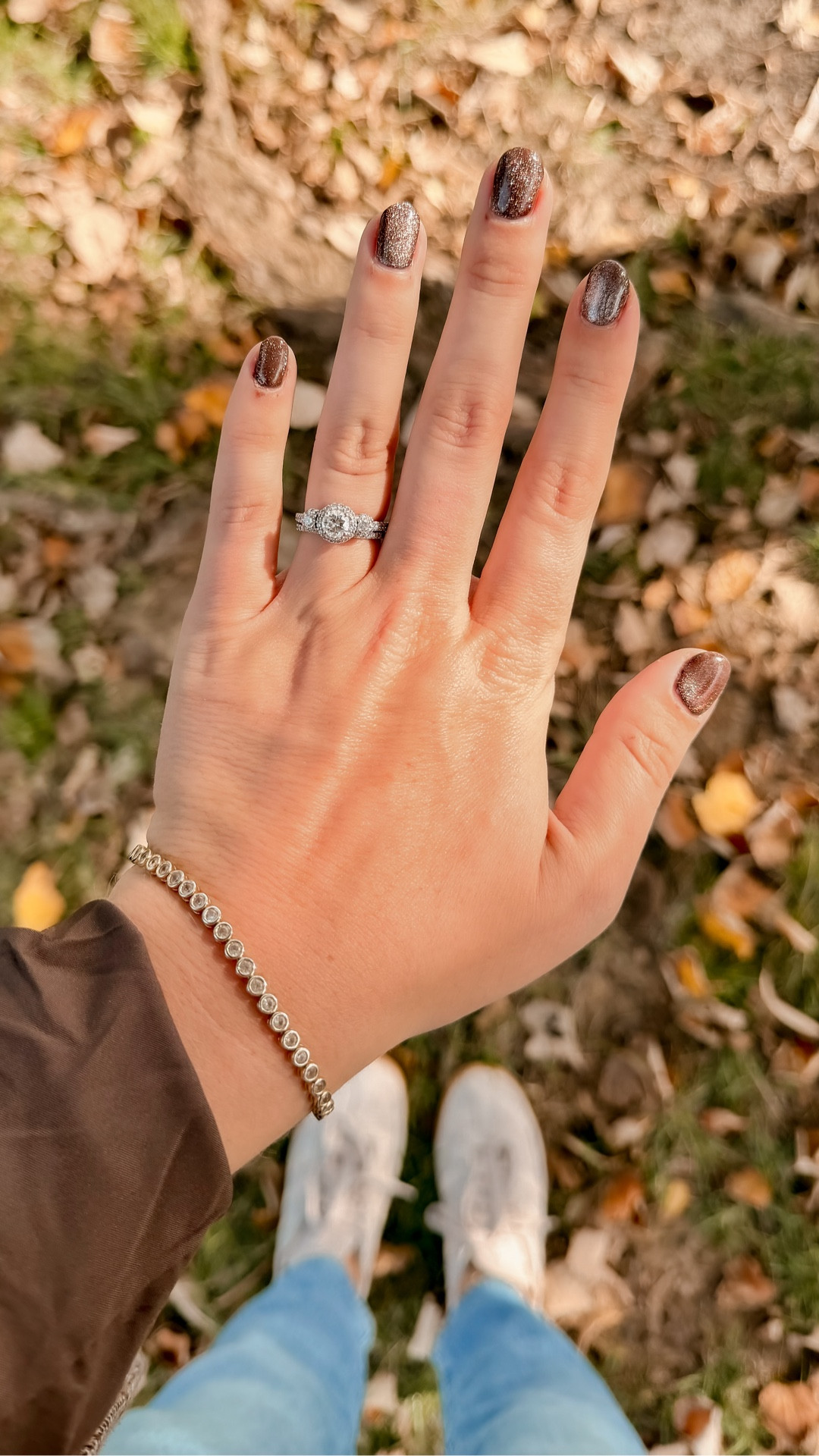 DIY gel fall nails
Brown with brown cat eye
(2nd from left in product photo)
+ builder gel to keep my nails long

#LTKSeasonal #LTKBeauty