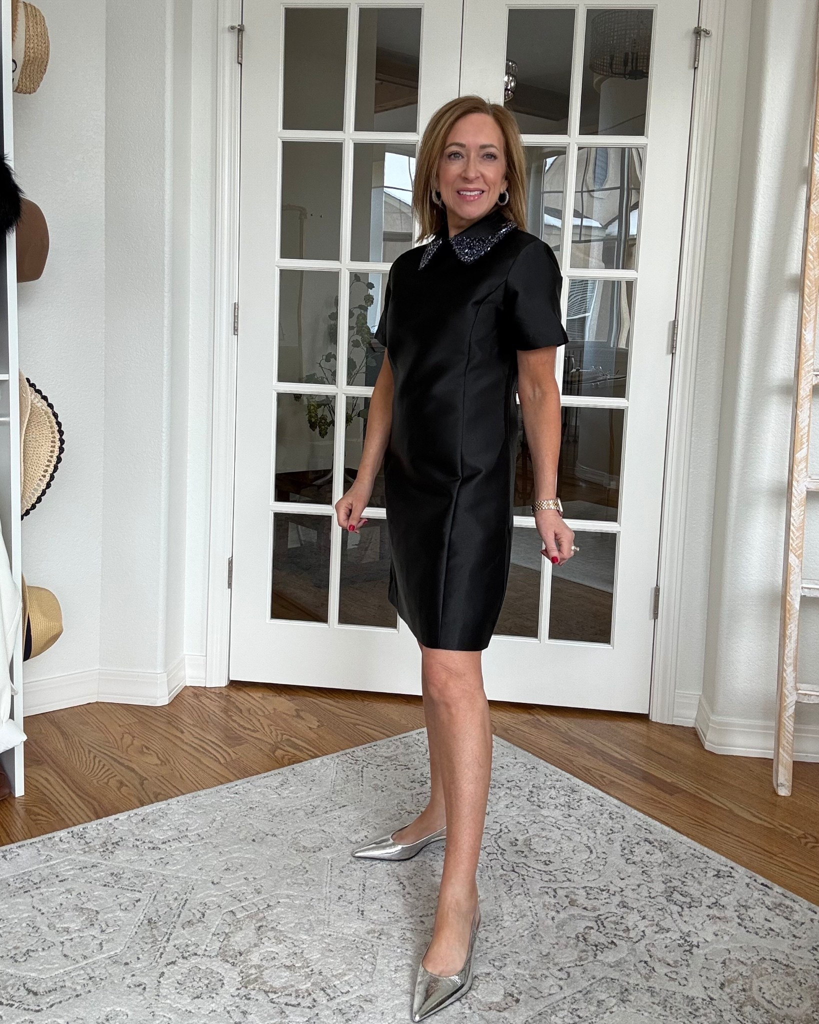 Holiday Party ready🎄! The darling dress is perfect for any festive holiday occasion. For reference, I am 5’0” wearing an extra small.


#LTKOver40 #LTKPetite #LTKHoliday