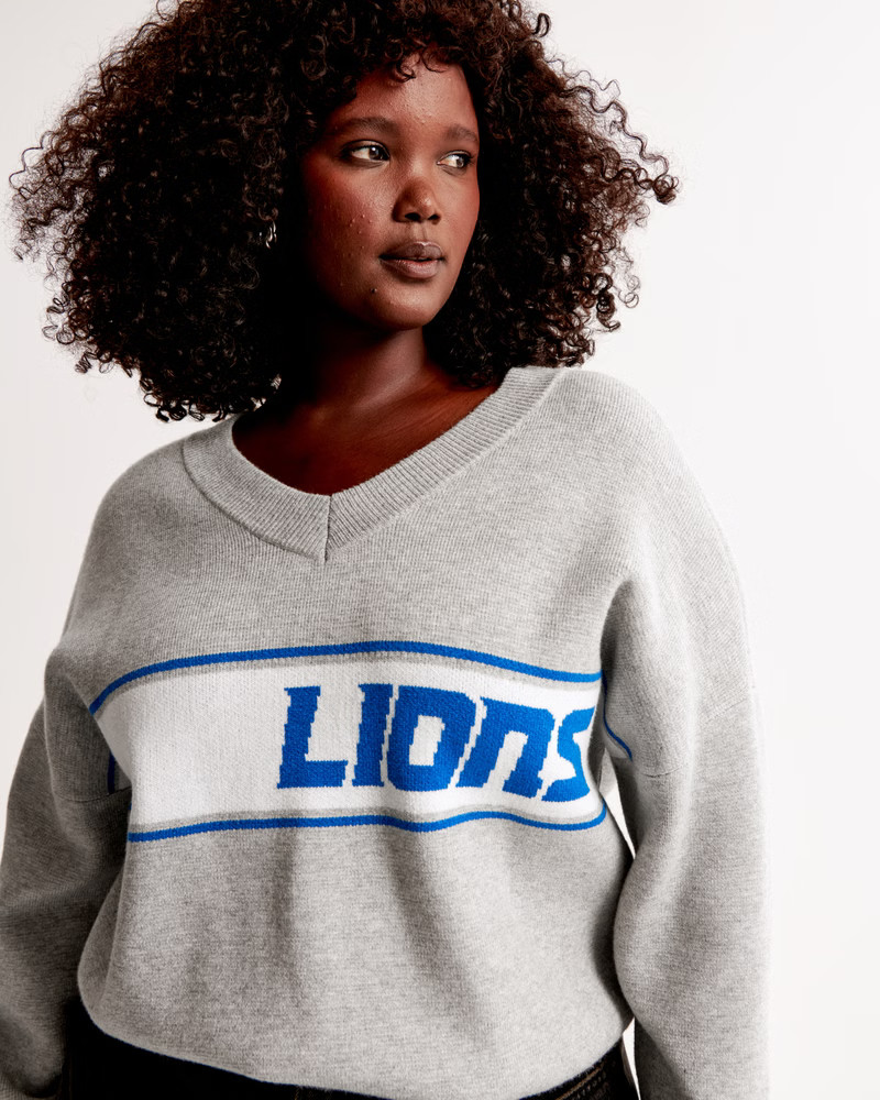 Detroit Lions LuxeLoft V-Neck Sweater | Abercrombie & Fitch (US)
