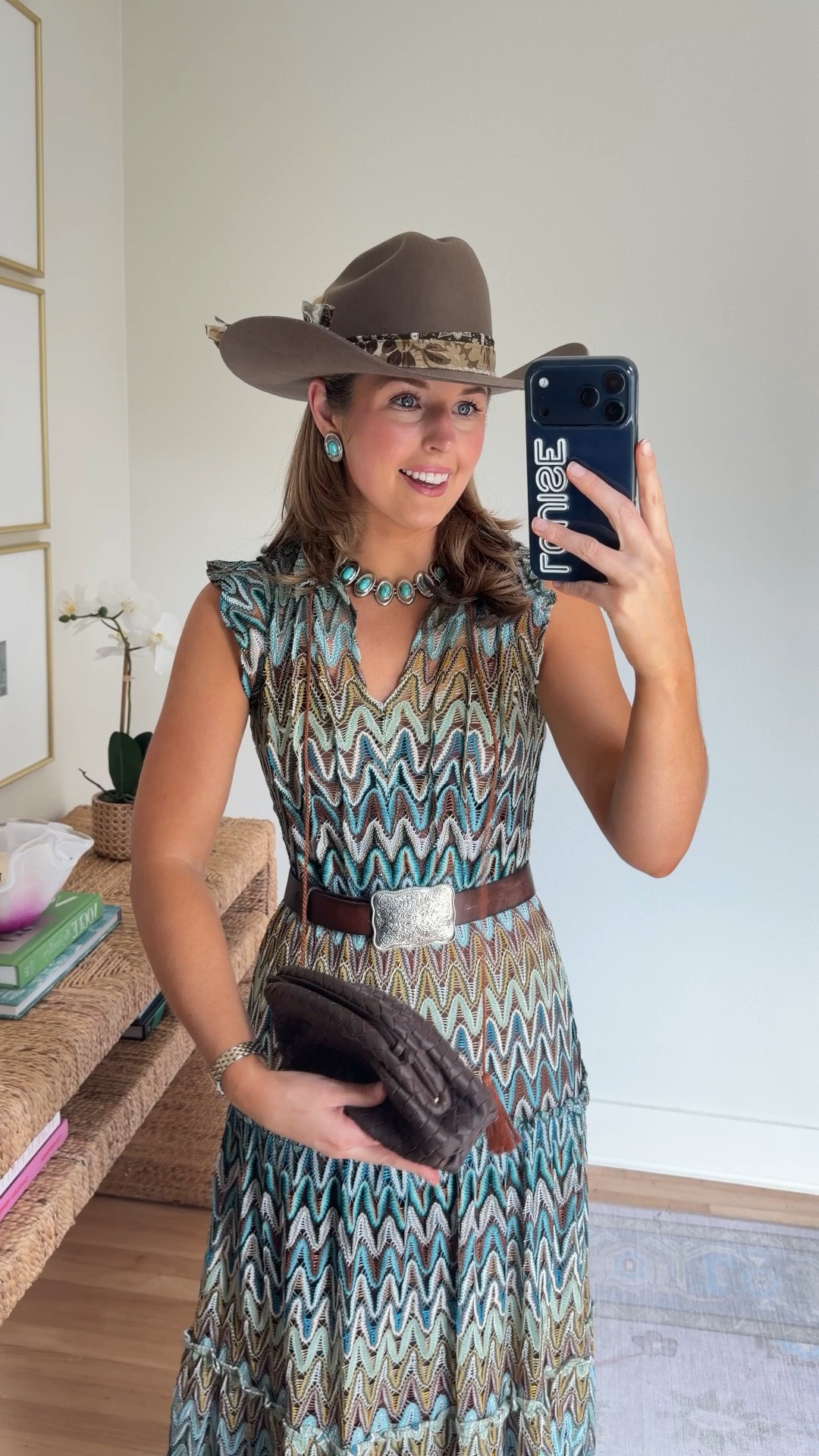Western chic outfit idea! Wearing a 2