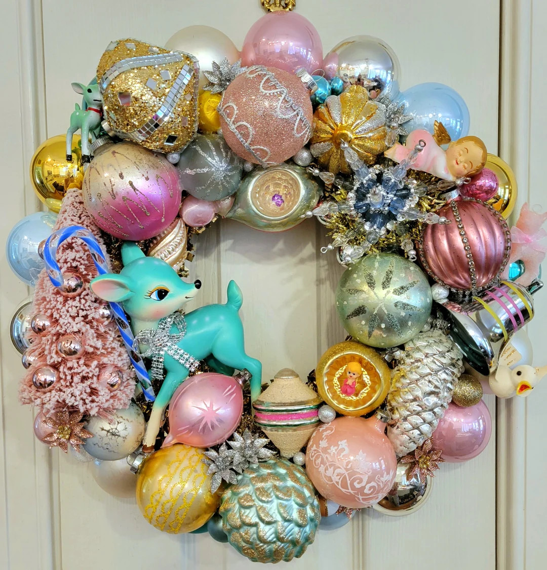 FOR SALE Christmas Pastel Vintage Ornament Wreath Curious - Etsy | Etsy (US)