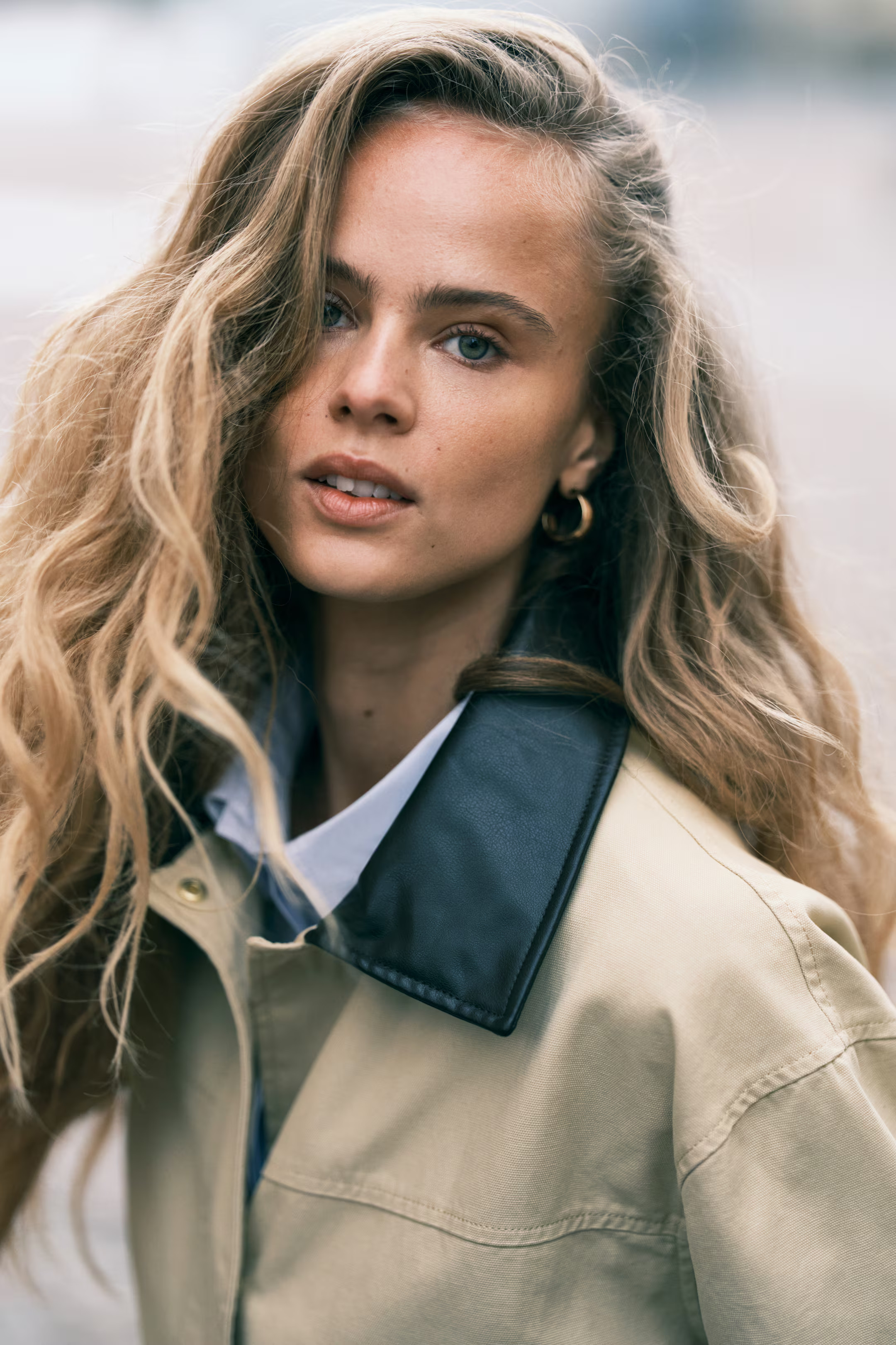 Coated-collar twill jacket - Light beige - Ladies | H&M GB | H&M (UK, MY, IN, SG, PH, TW, HK)