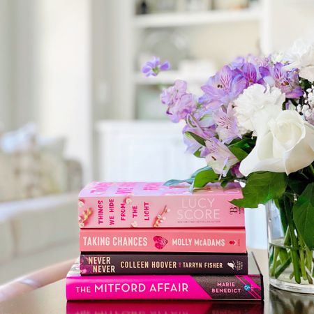 In Spring we read pink. 💖 

#LTKhome