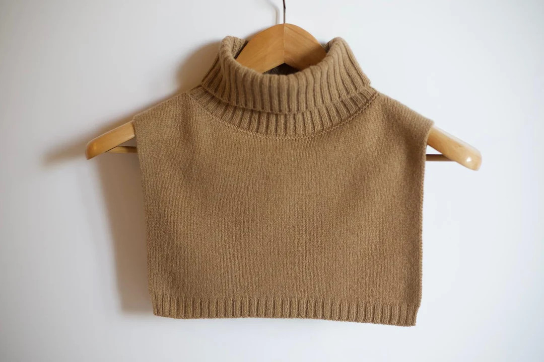 CASHMERE MERINO TURTLENECK Women Neck Warmer Hand Knitted Neck Warmer Gift for Women Winter Neck ... | Etsy (US)