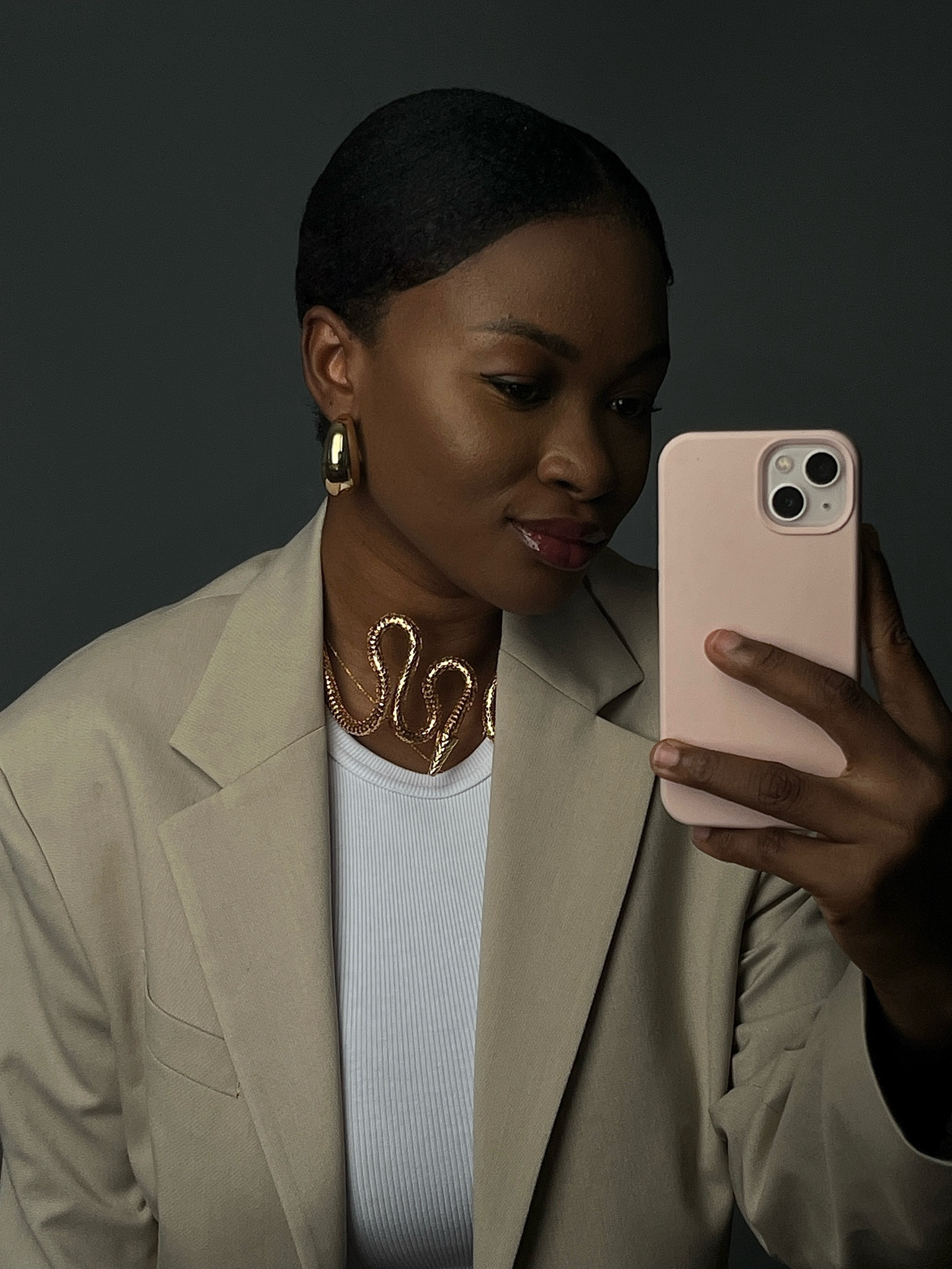 A statement neckpiece xx 