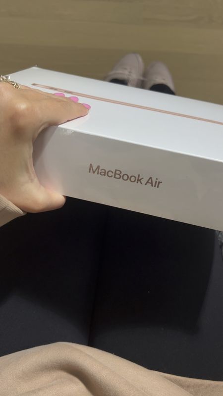 MacBook Air with Apple M1 chip only $699 exclusively @walmart #walmartpartner

#LTKGiftGuide #LTKVideo #LTKfamily