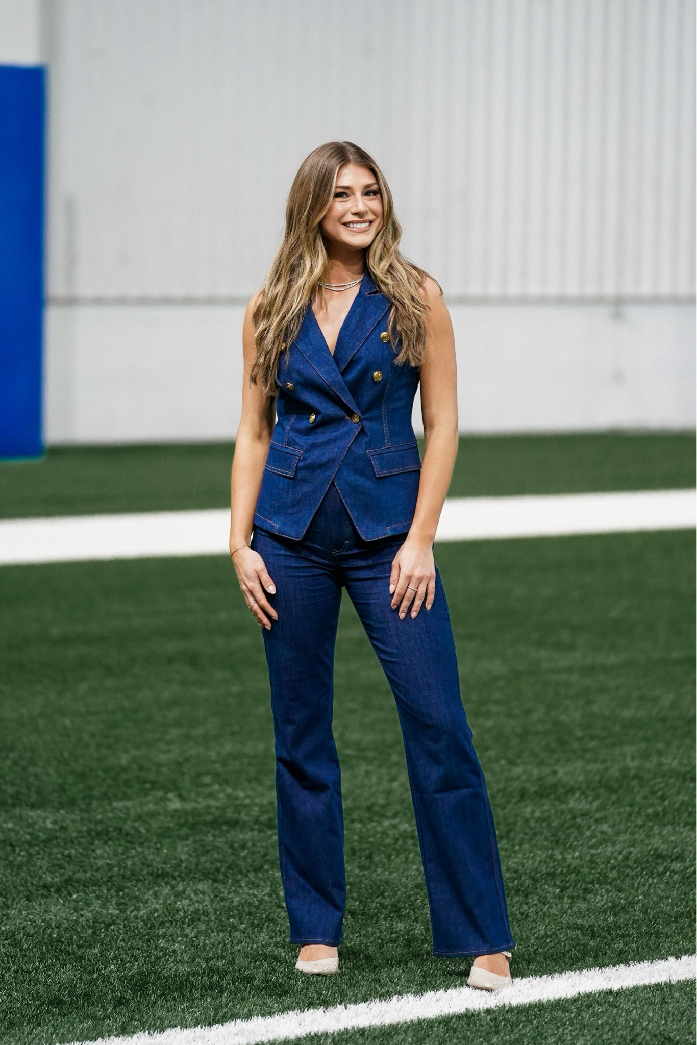 WHBM denim vest suit set 

#LTKSeasonal #LTKGiftGuide #LTKworkwear