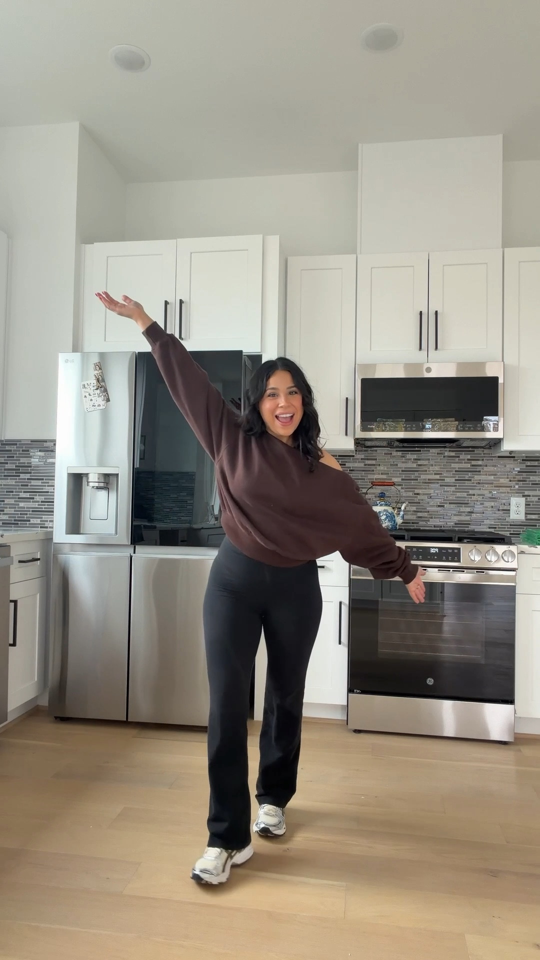 Sweater: small 
Leggings: small
Sneakers: 5  

#LTKHoliday #LTKFindsUnder100 #LTKSeasonal