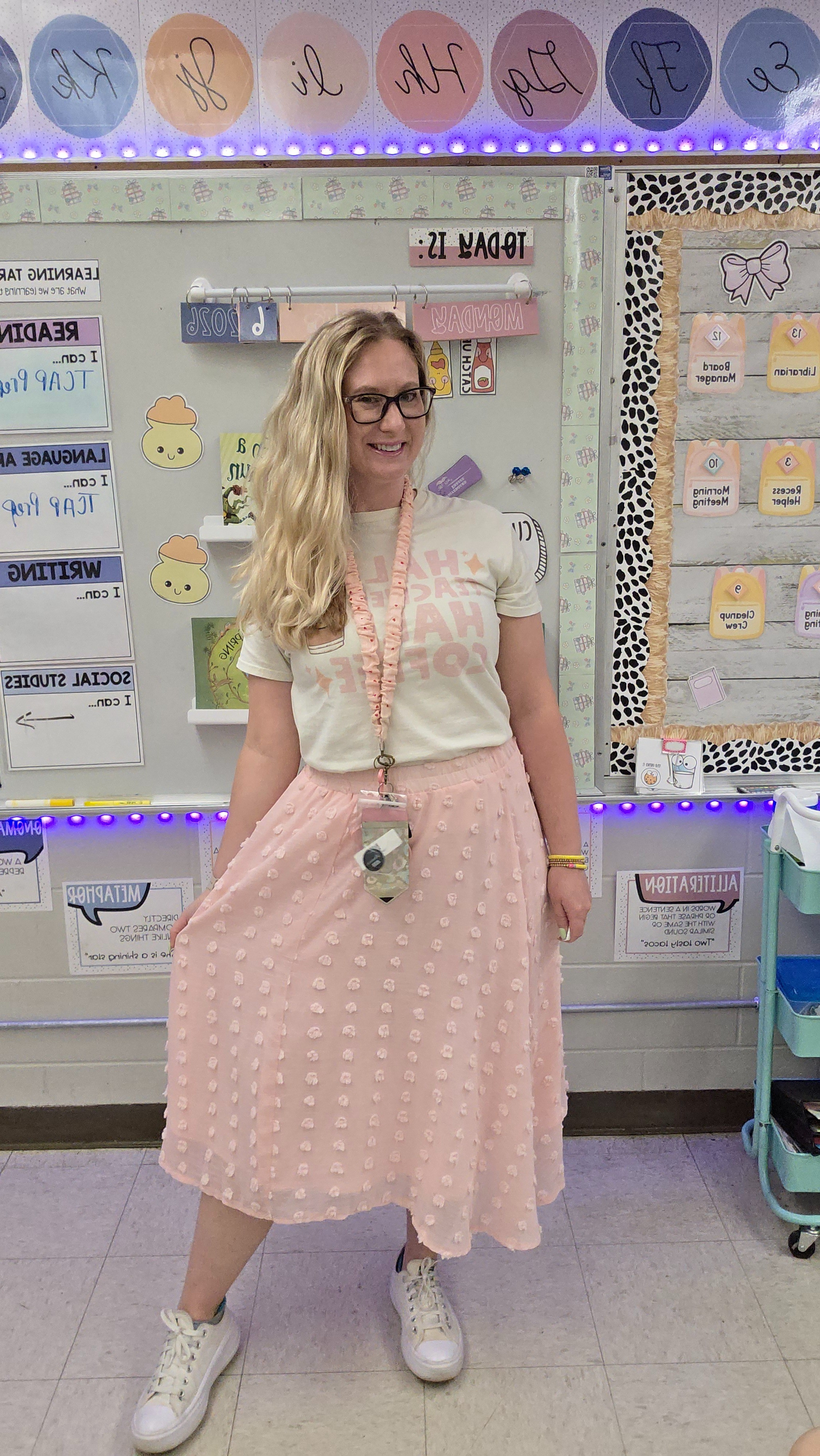 Happy Monday 💕 Teacher Outfit of the Day ✏️

#LTKootd #LTKMidsize #LTKWorkwear
