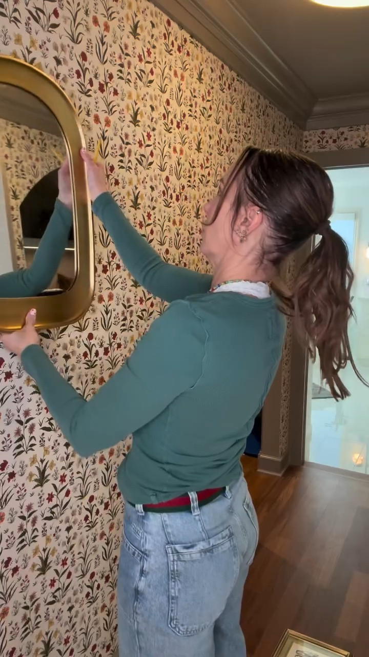 Linking my outfit and nails I use to hang!

#LTKootd #LTKmomlife #LTKdayinmylife