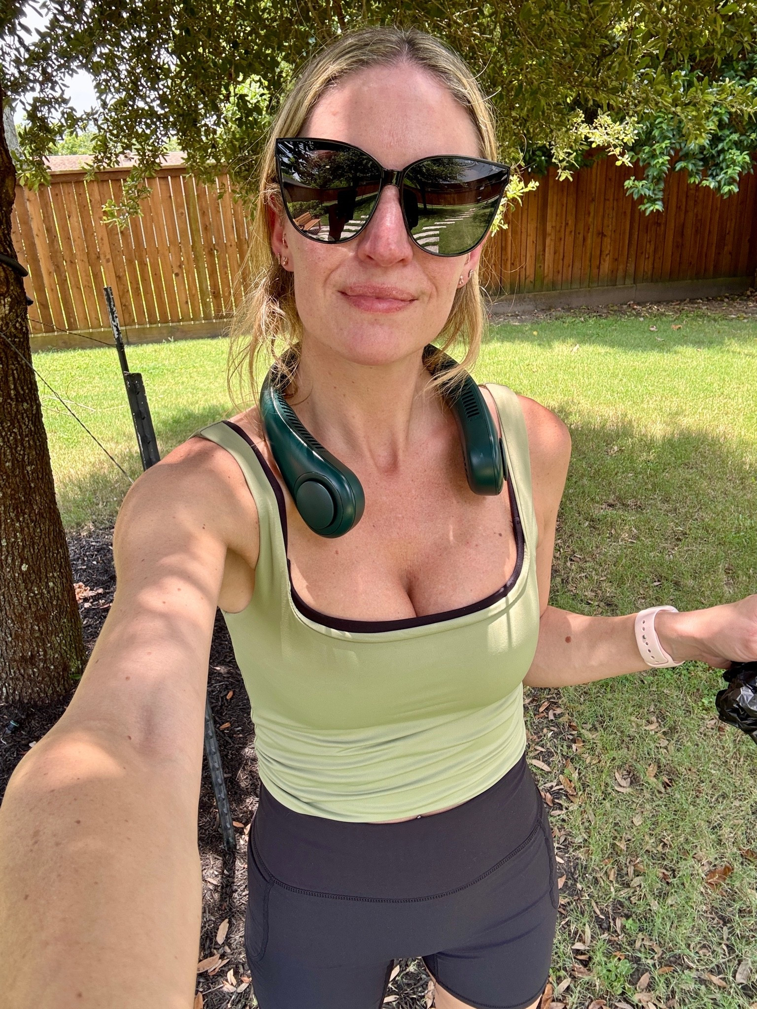 Athleisure and gym clothes. 

#everypiecefits

Athletic 
Fitness
Gym clothes 
Work out
Running
Leggings
Yoga
Strength training 
Weight lifting
Moisture wicking

#LTKfitnessgoals #LTKActive #LTKOver40