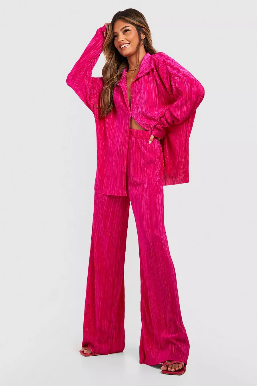 Plisse Floor Sweeping Wide Leg Trouser | Boohoo.com (NL)