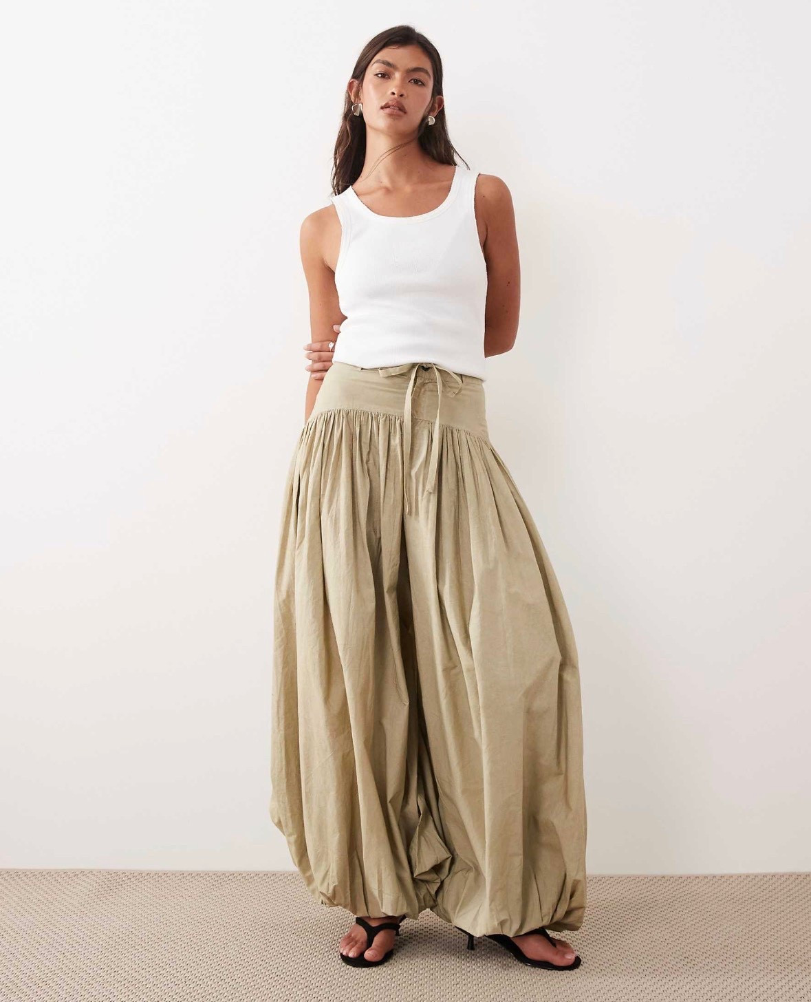 Pleated balloon pants