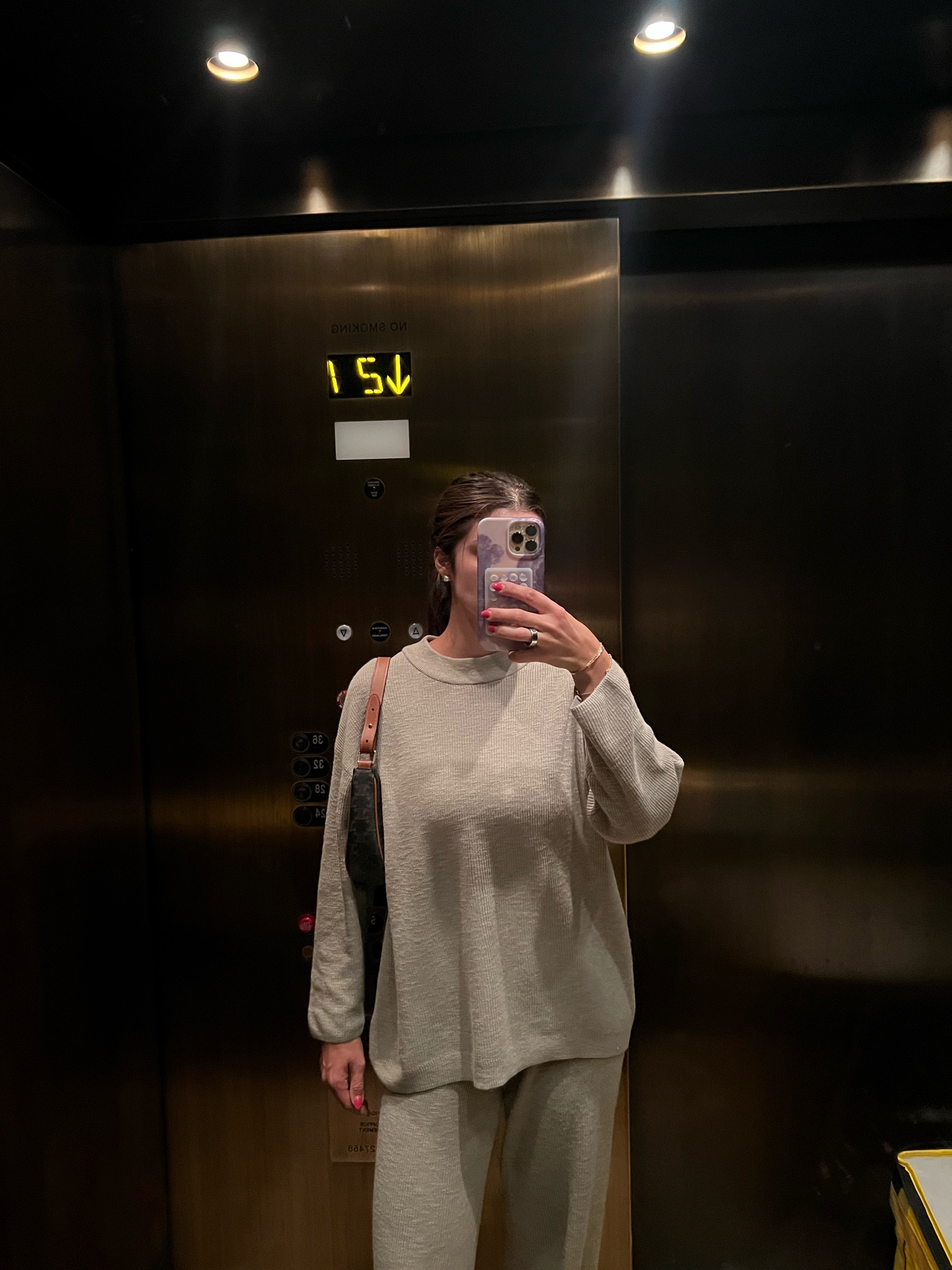 cute comfy matching lounge set
comes in a ton of colors 

#LTKFindsUnder100 #LTKStyleTip