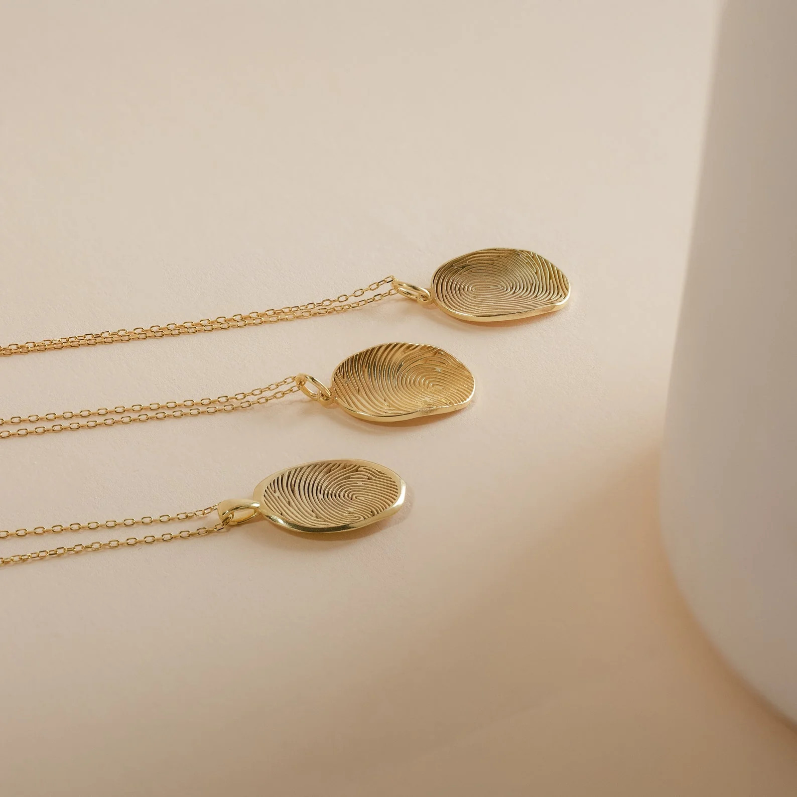 Custom Engraved Fingerprint Pendant Necklace | Mom Gifts | Caitlyn Minimalist | Caitlyn Minimalist