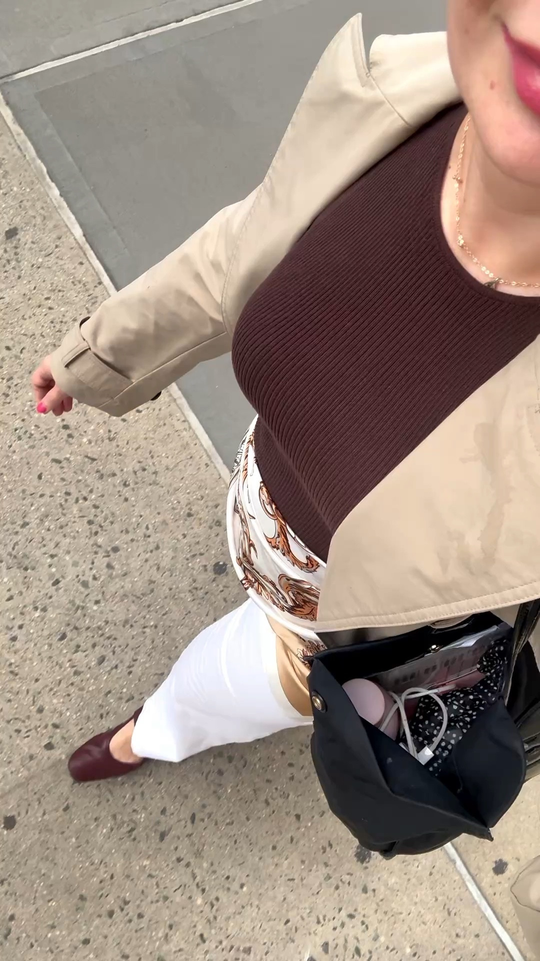 Why did we ever stop wearing scarves?! Loving how the scarf around the waist adds color and interest to a neutral outfit. My scarf is under $10! 

Neutral outfit, brown outfit, white jeans, scarf trend, scarves, spring outfit 2026 ￼

#LTKSeasonal #LTKootd #LTKWorkwear