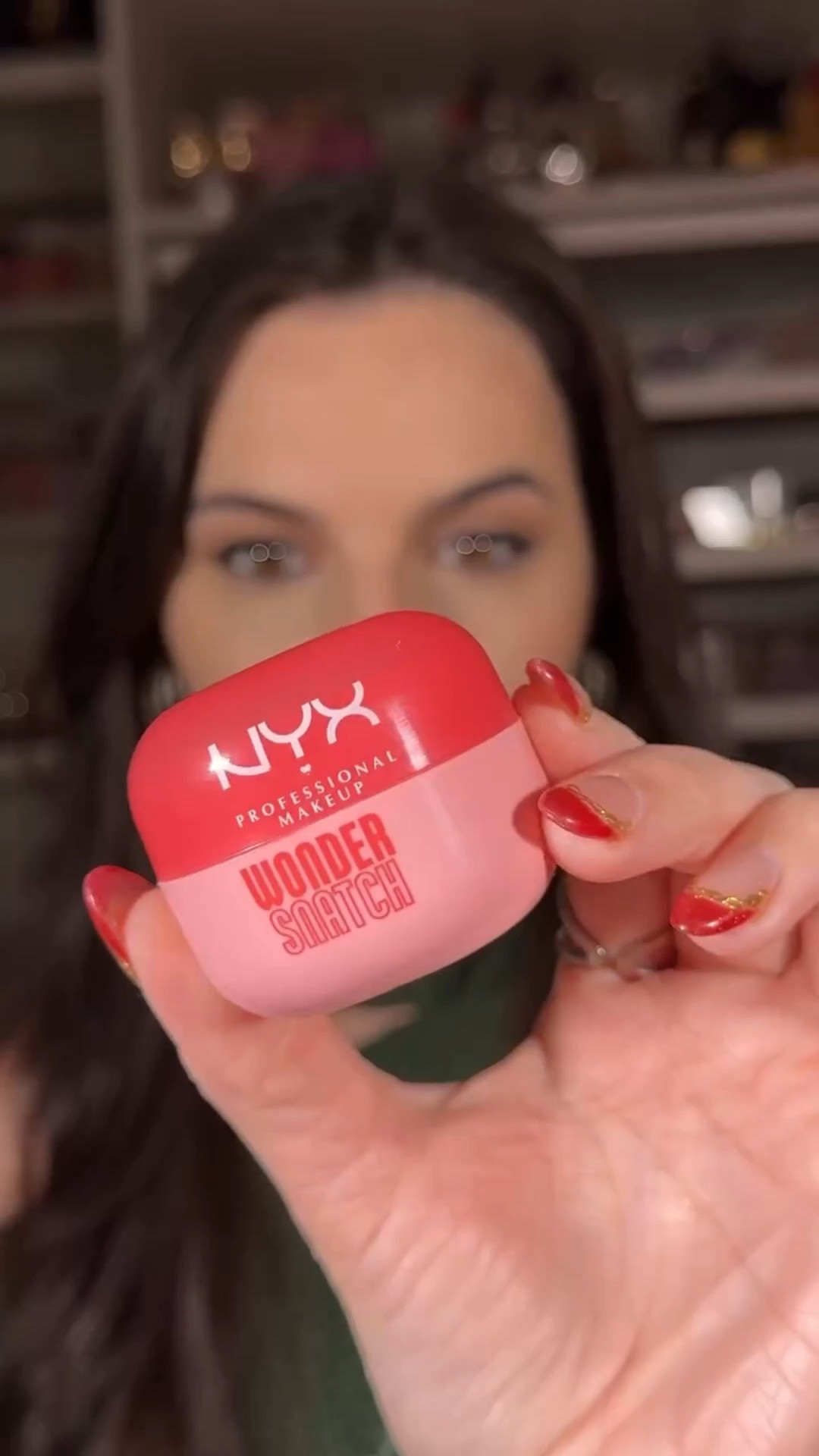 NYX coming through with new setting powder to end the year - new Wonder Snatch setting powder, I picked up Cheeky Cherry and you can see how it instantly brightens - this has no talc and is supposed to last 16hrs
#newmakeup #affordablemakeup #nyxcosmetics #settingpowder #longlastingmakeup

#LTKGiftGuide #LTKBeauty #LTKSaleAlert