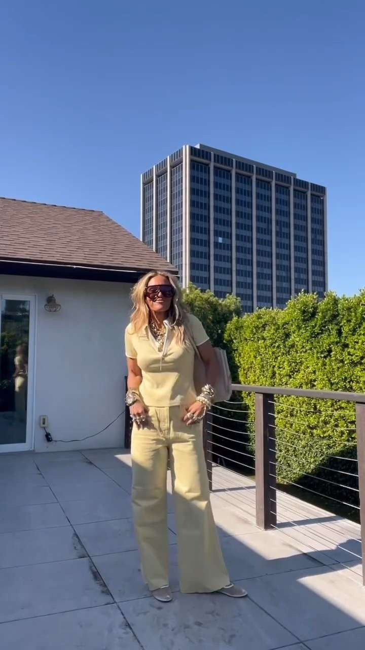 Feeling the yellow today 💛🌻🌝⭐️ I love being in my 50s…. There’s a confidence that comes from knowing who you are, what you like, and what you’re no longer available for. Aging isn’t something I fear it’s something I own. This chapter? I’m loving it! 

 #LTKStyleTip