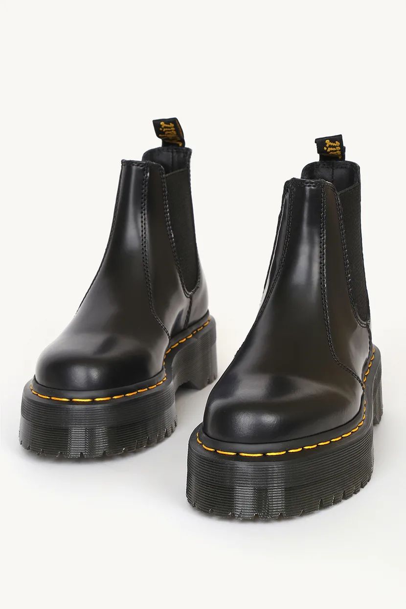 2976 Quad Black Polished Smooth Leather Chelsea Boots | Lulus (US)