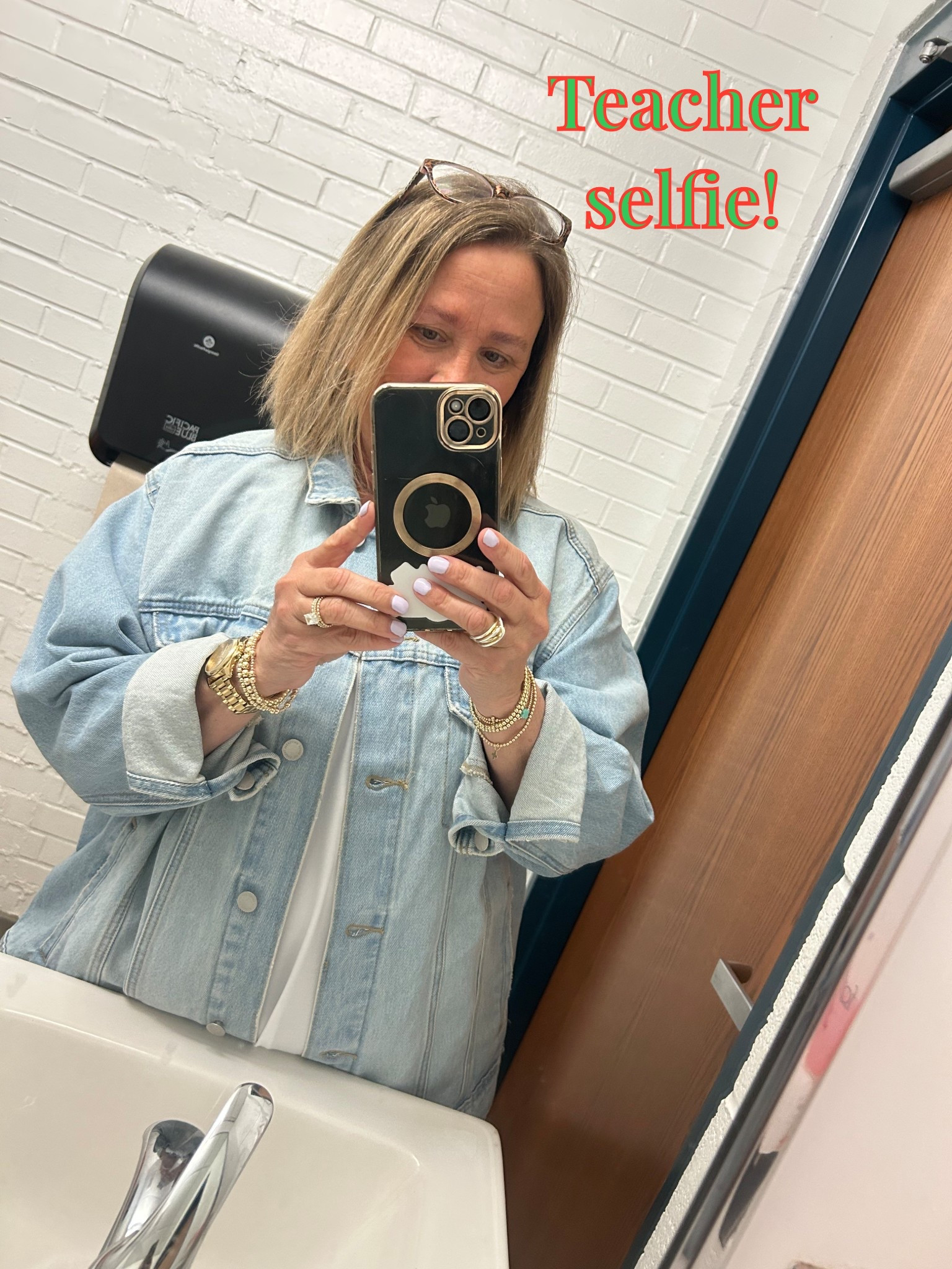 Teacher OOTD on a FRI-YAY!

#LTKWorkwear #LTKMidsize #LTKOver40