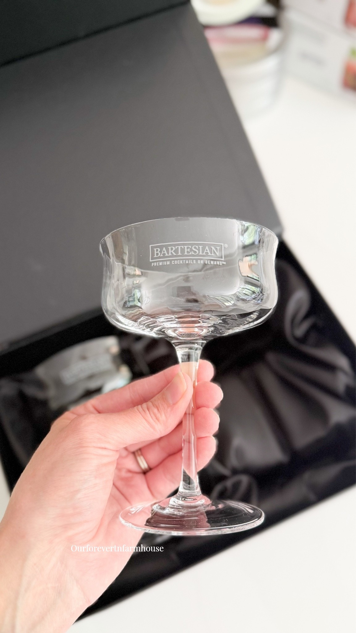 Every bar deserves good glassware.

@Bartesian

#LTKHome #LTKfoodie