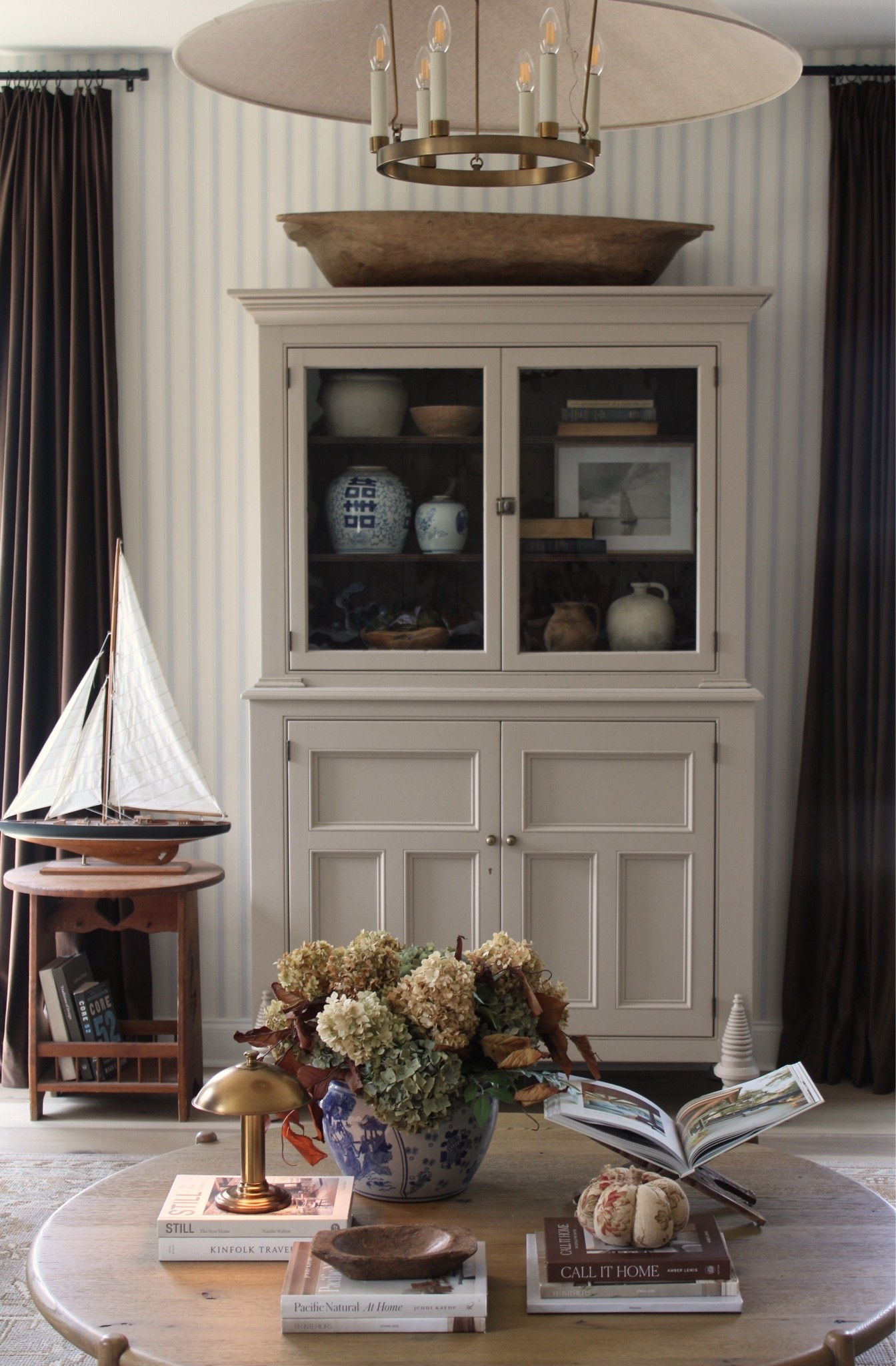 Fall living room views, organic/ realistic looking faux florals

#LTKHome