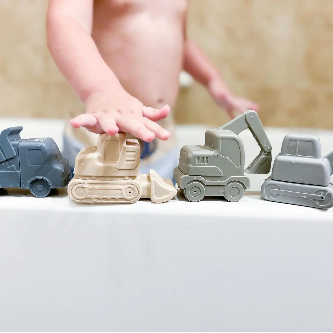 Grant’s Truck Bath Toys | Calla and Friends