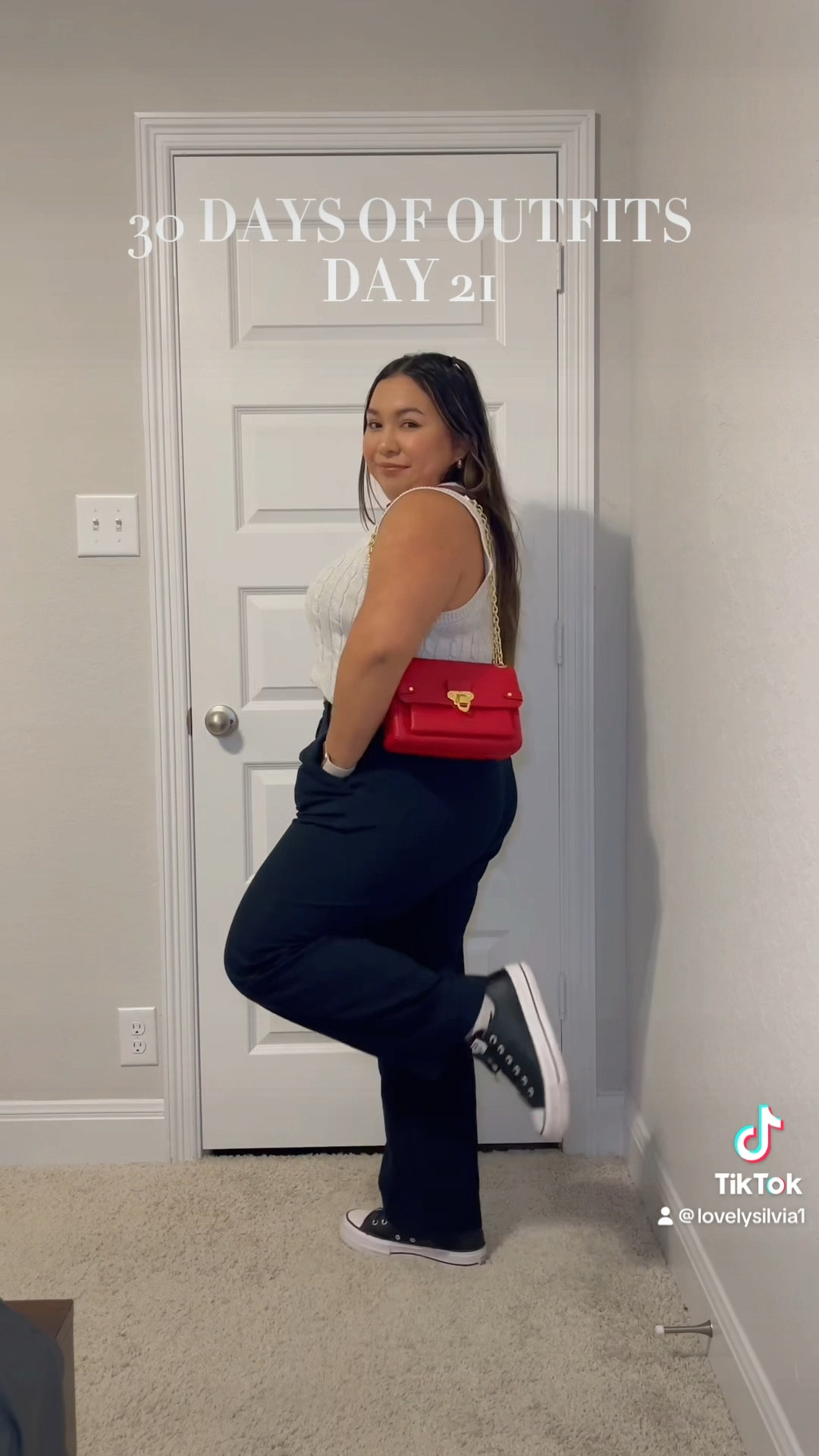 30 Days of Fall Outfits: Day 21 🤍

black trousers, black pants, black converse, grey sweater vest, red purse

#LTKmidsize #LTKstyletip #LTKSeasonal