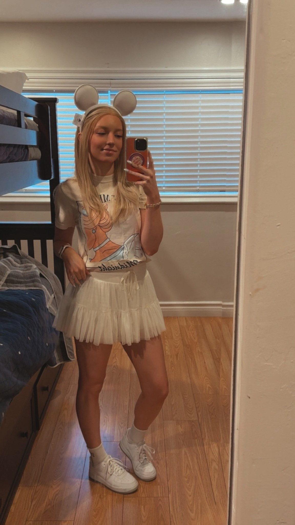 Disneyland Day 3 Outfit 🩵

#LTKActive #LTKFindsUnder50 #LTKStyleTip