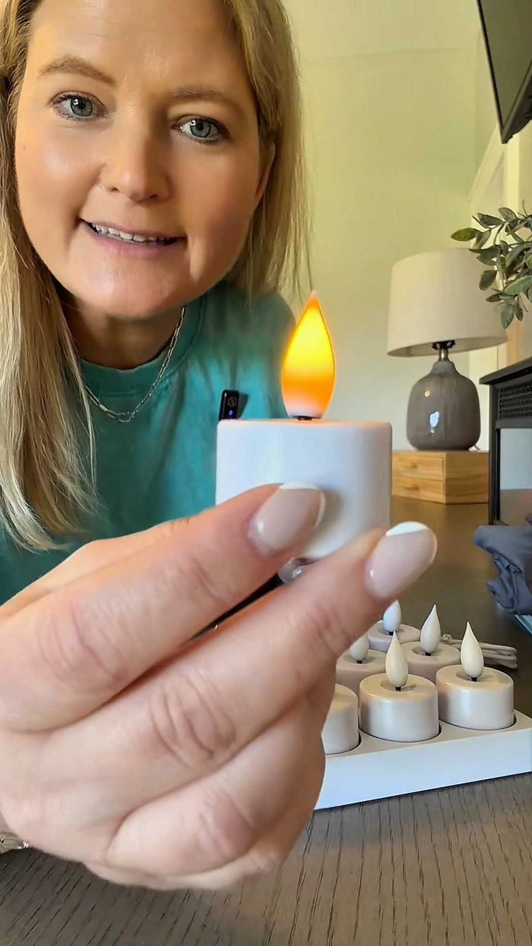 Rechargeable flameless candles = cozy
without constantly buying batteries.
Love the realistic flicker + remote!
#flamelesscandle #rechargeablecandles #candles #tealightss #cozyvibes

#LTKHome #LTKSaleAlert