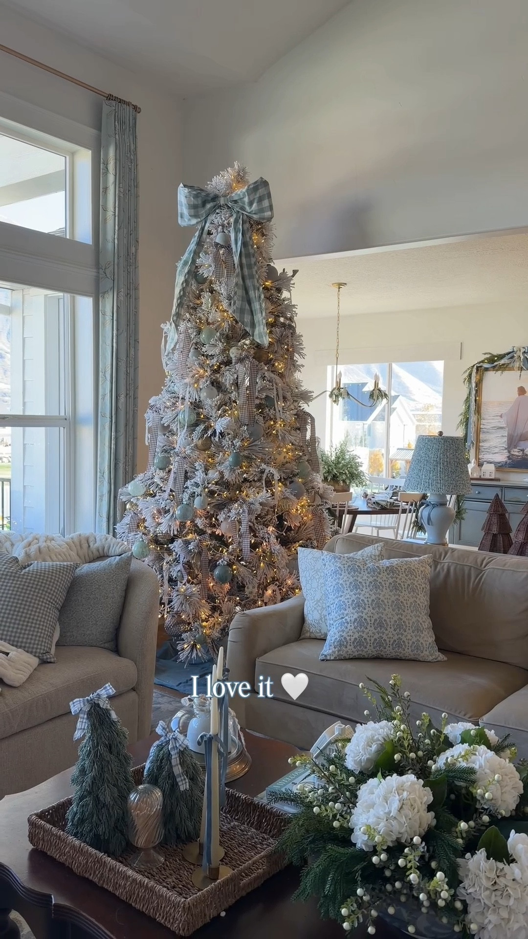 The number 1 question I get each year is where is my Christmas Tree from? It’s from @wayfair! YES! You can buy Christmas trees and pretty much any other holiday decor you need at Wayfair! Get shopping! #Ad #WayfairPartner #Wayfair
