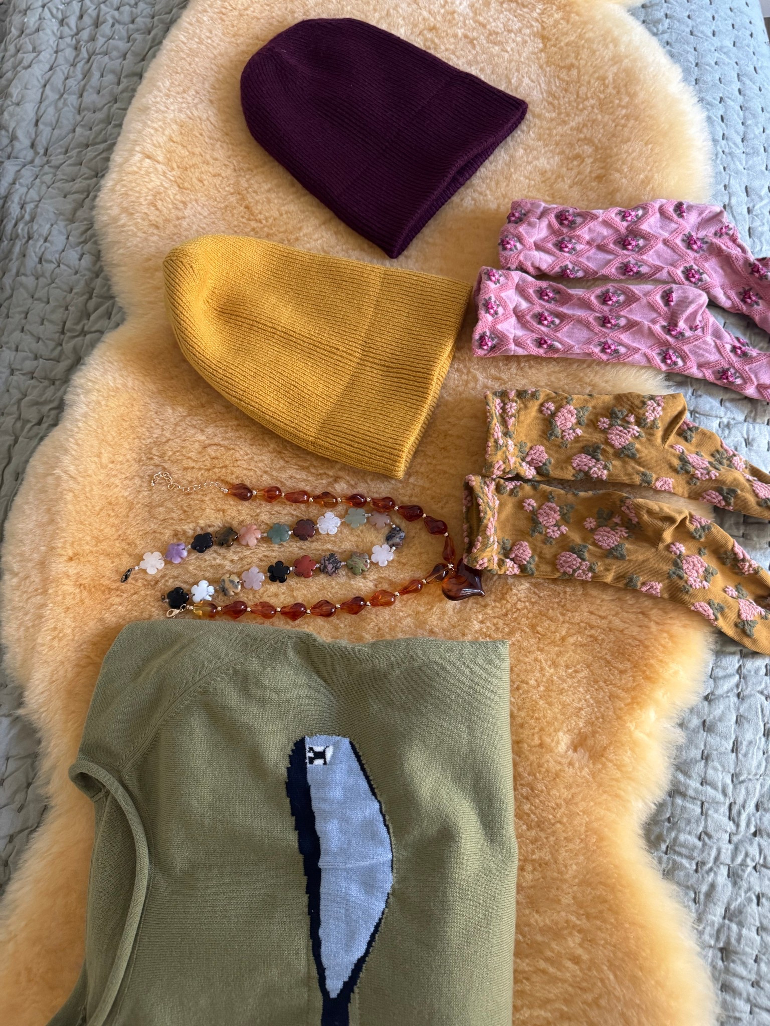 Friday faves 🐟 🧺🍂💐🤍