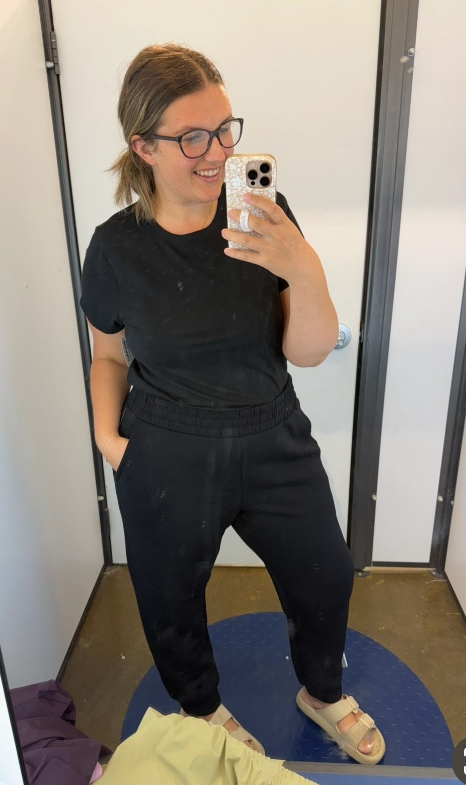 XL in both! 

#LTKSeasonal #LTKActive #LTKMidsize