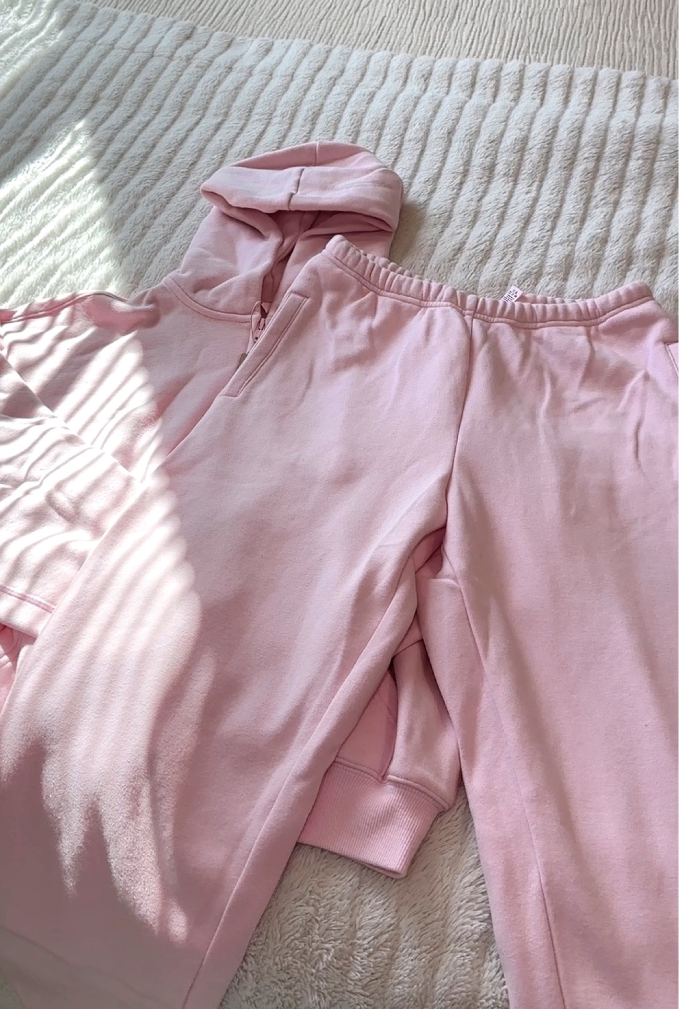 Skims sweat set! New drop get it before it’s gone #valentinesday #valentinesdayoutfit #pinkoutfit


#LTKstyletip #LTKMostLoved #LTKSeasonal