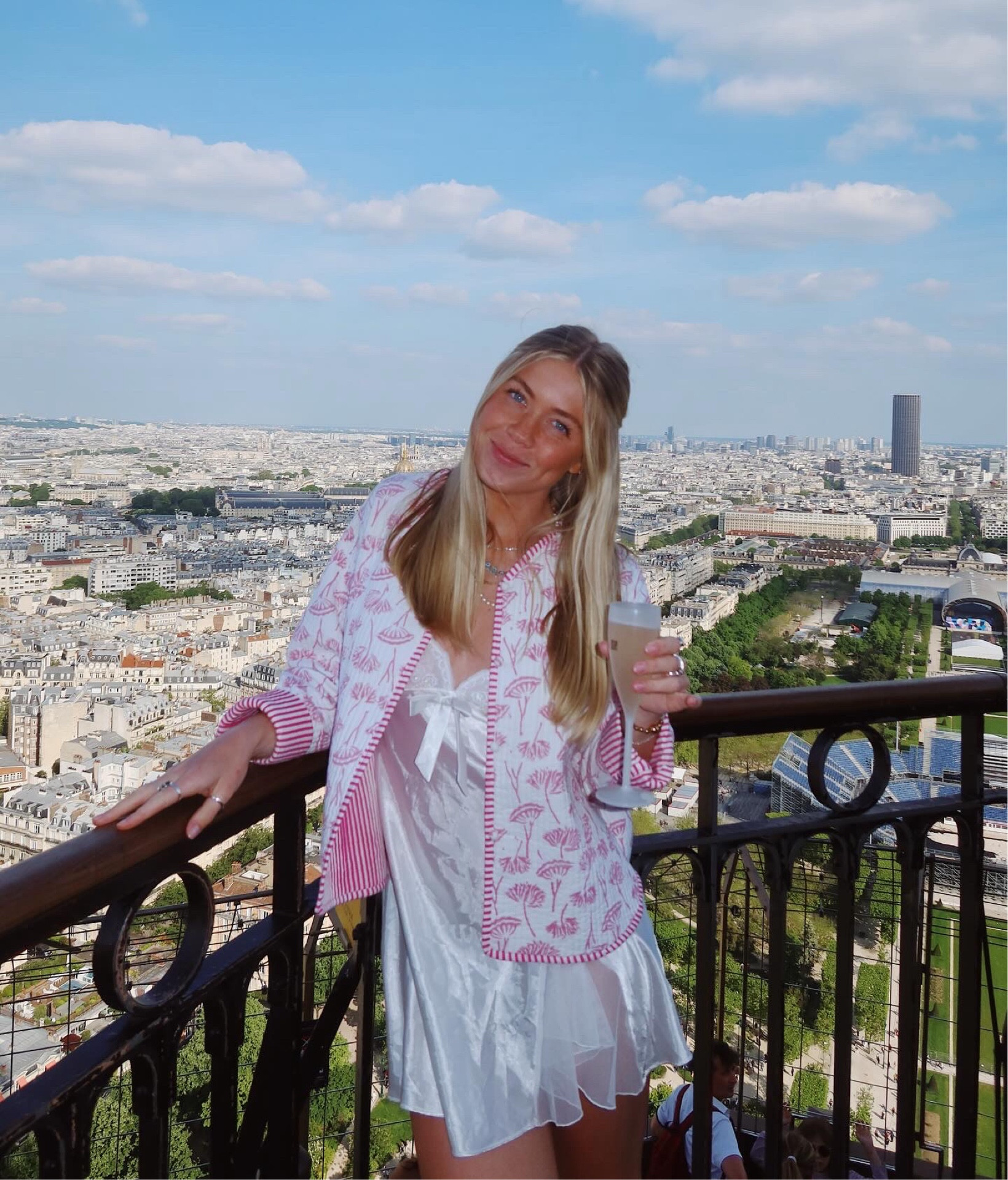 Paris fit #LTKparis 

#LTKTravel