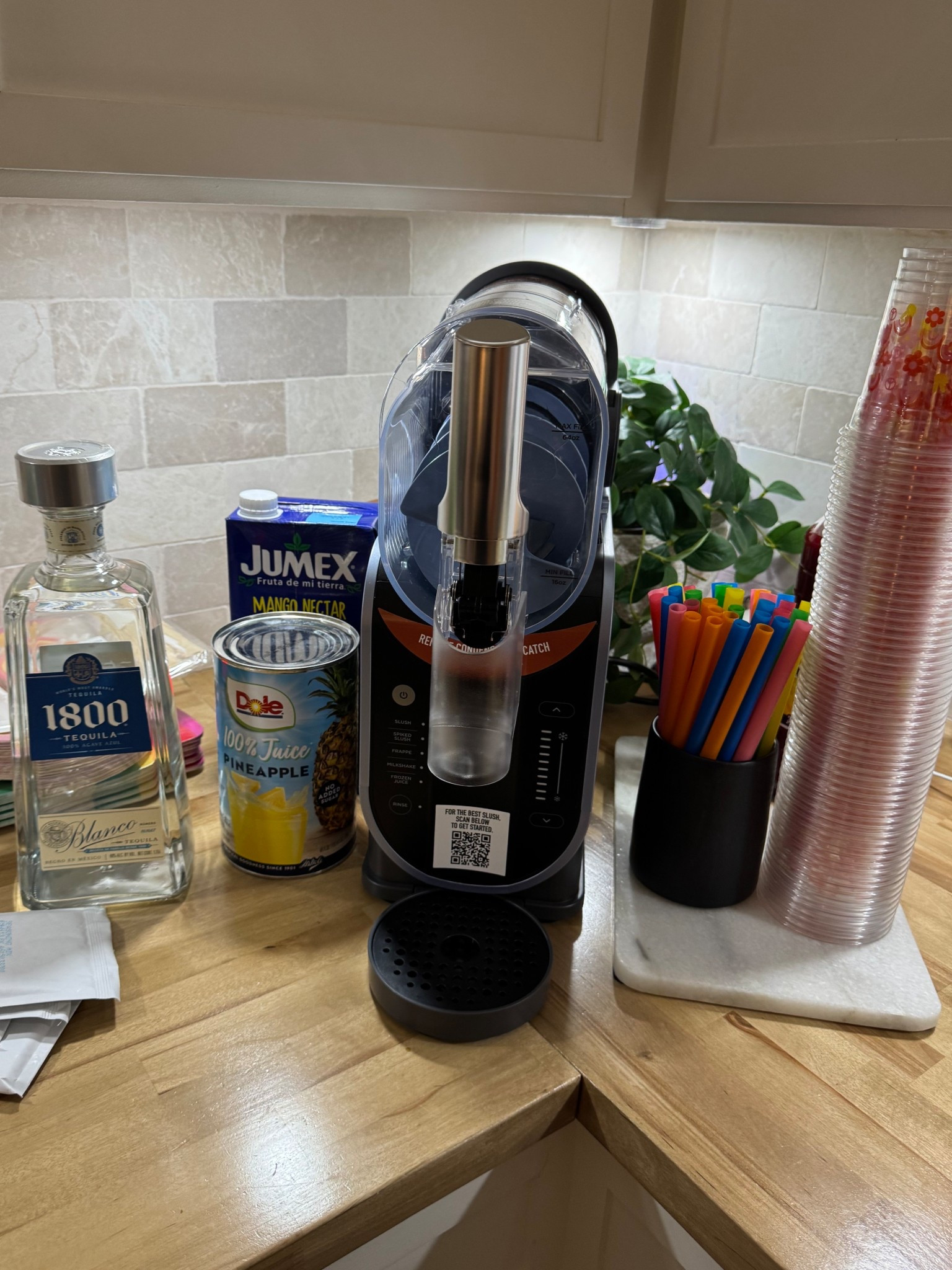 Slushie machine was a huge hit! Margaritas were delicious and it’s easy to use and clean up. 