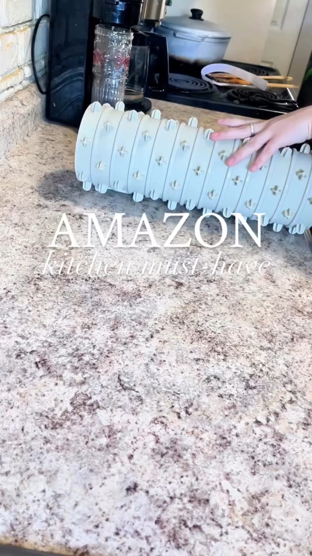 For those that comment “link” check
your DM as you will automatically get links sent to you! If they don’t send (IG can have a lot of glitches!🫠them  make sure follow me @amy.findsss and no loss the link and my profile 

Whether you’re hosting a small
gathering or holiday event, this heating mat will elevate your meals and impress your guests by keeping food warm, delicious and ready to serve!.!

#foodwarmer #food #homefinds #kitchen #kitchenmusthaves