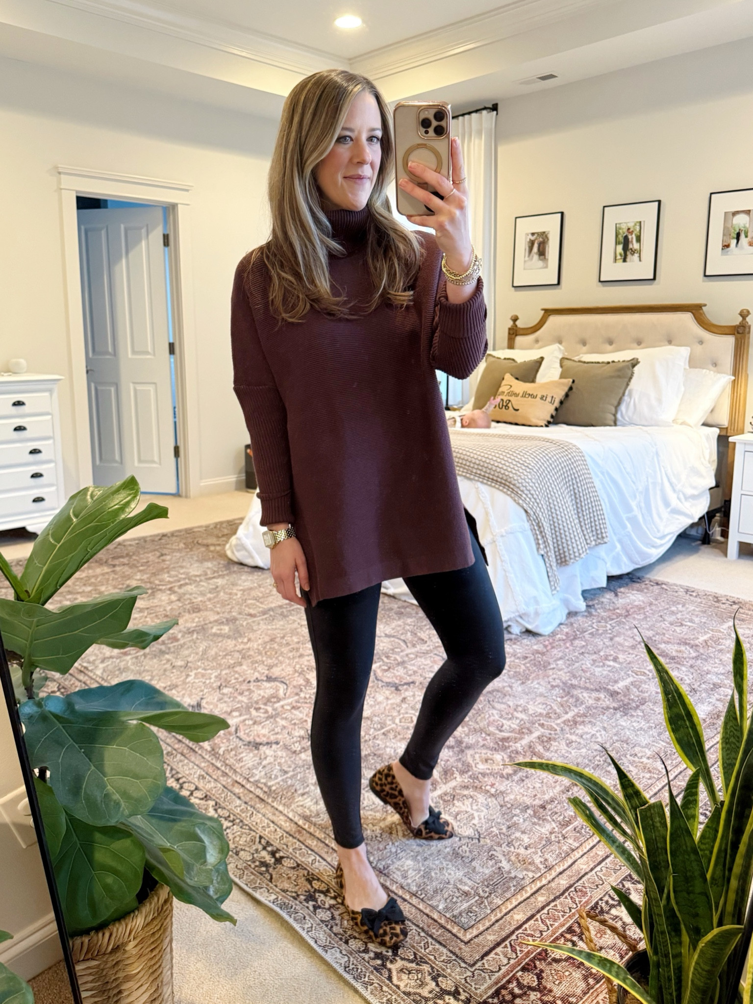 Today’s work outfit. I love love love these leggings. I have tried so many other faux leather leggings and they just don’t hold up in the wash. So though these are a higher price point they’ve held up for 4 years. 

Amazon Turtleneck Sweater: S 
Spanx Leggings: S (size up one)

Postpartum Style | Nursing friendly Workwear | leopard flats | leggings outfit | Mom Style | Elevated Casual | Comfy Chic

#LTKStyleTip #LTKFindsUnder100 #LTKWorkwear